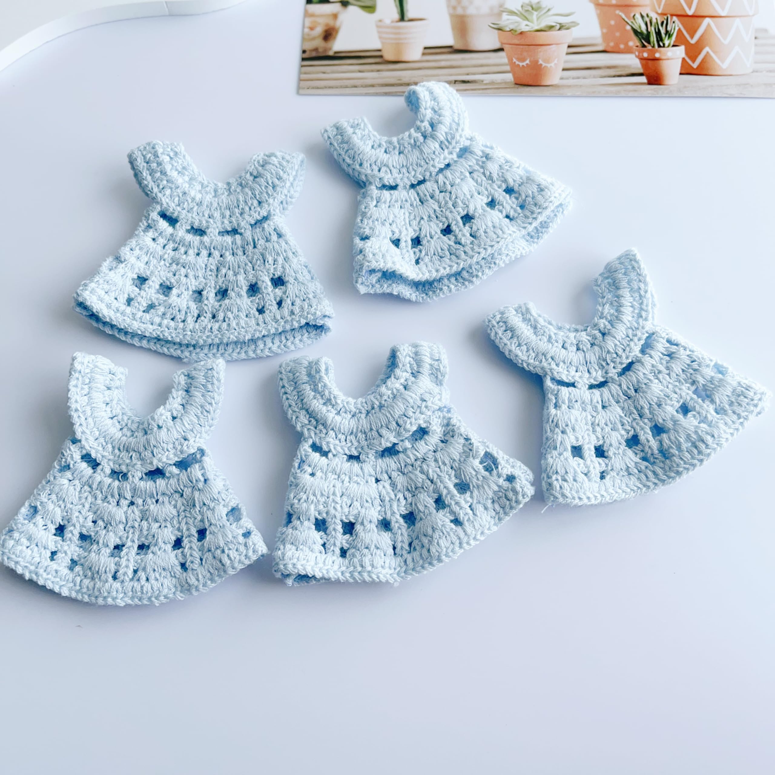 Amazon.com: NUO RUI 10 Pcs Miniature Crochet Dress Favors, Baby Girl Gifts,  Baby Shower Party Gifts, Gender Reveal Party Favors, Newborn Favors,  Baptism Centerpieces (Blue) : Home & Kitchen