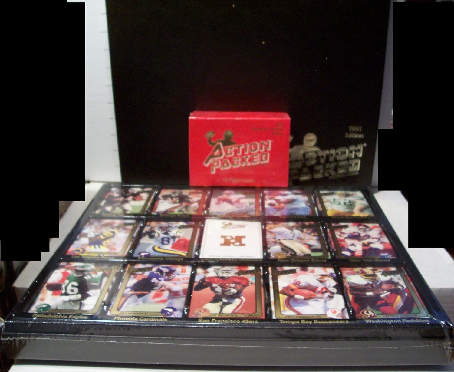 1991 ACTION PACKED FOOTBALL FACTORY SEALED BASE SET & ROOKIE/UPDATE SET FAVRE RC
