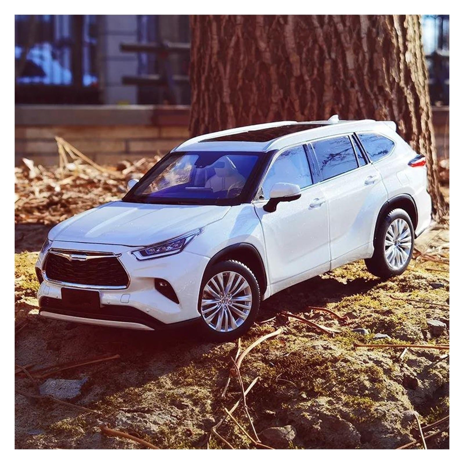BANKOTO Diecast Car 1:18 For Toyota For Highlander 4th Alloy Car Diecast Model Vehicles Collection Collectible Model
