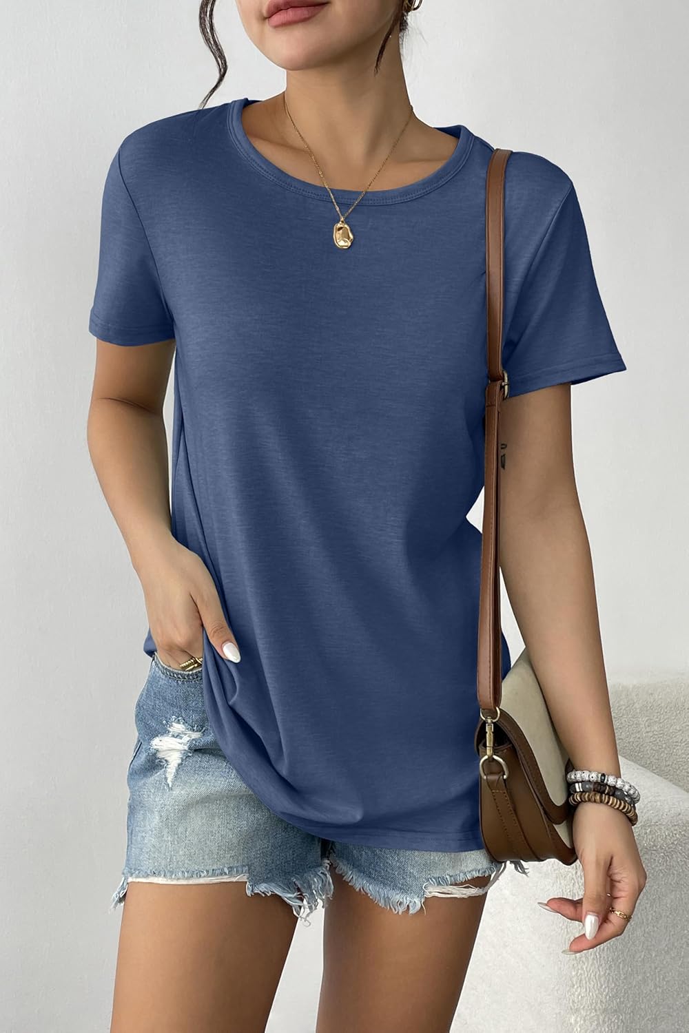 Zeagoo Womens 3 Pack Tshirts for Women Short Sleeve Shirt Crewneck Basic Tee Summer Tops Lightweight Plain Workout Clothes - Image 3