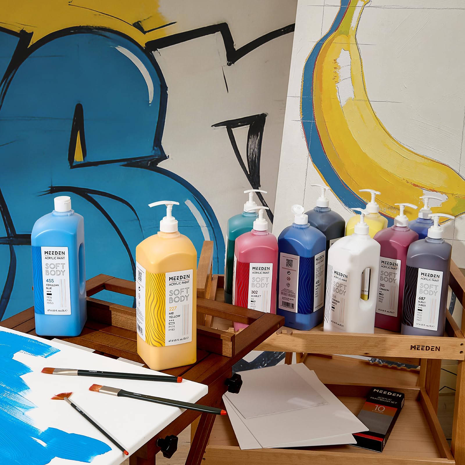MEEDEN Soft Body Colore Acrilico: Nero-Bianco 2 x 2L Pittura Fluida per Arte in Bulk con Pompa – Finitura Opaca & Alta Consistenza – Grandi Materiali Artistici per Adulti, Quadro su Tela, Artigianato