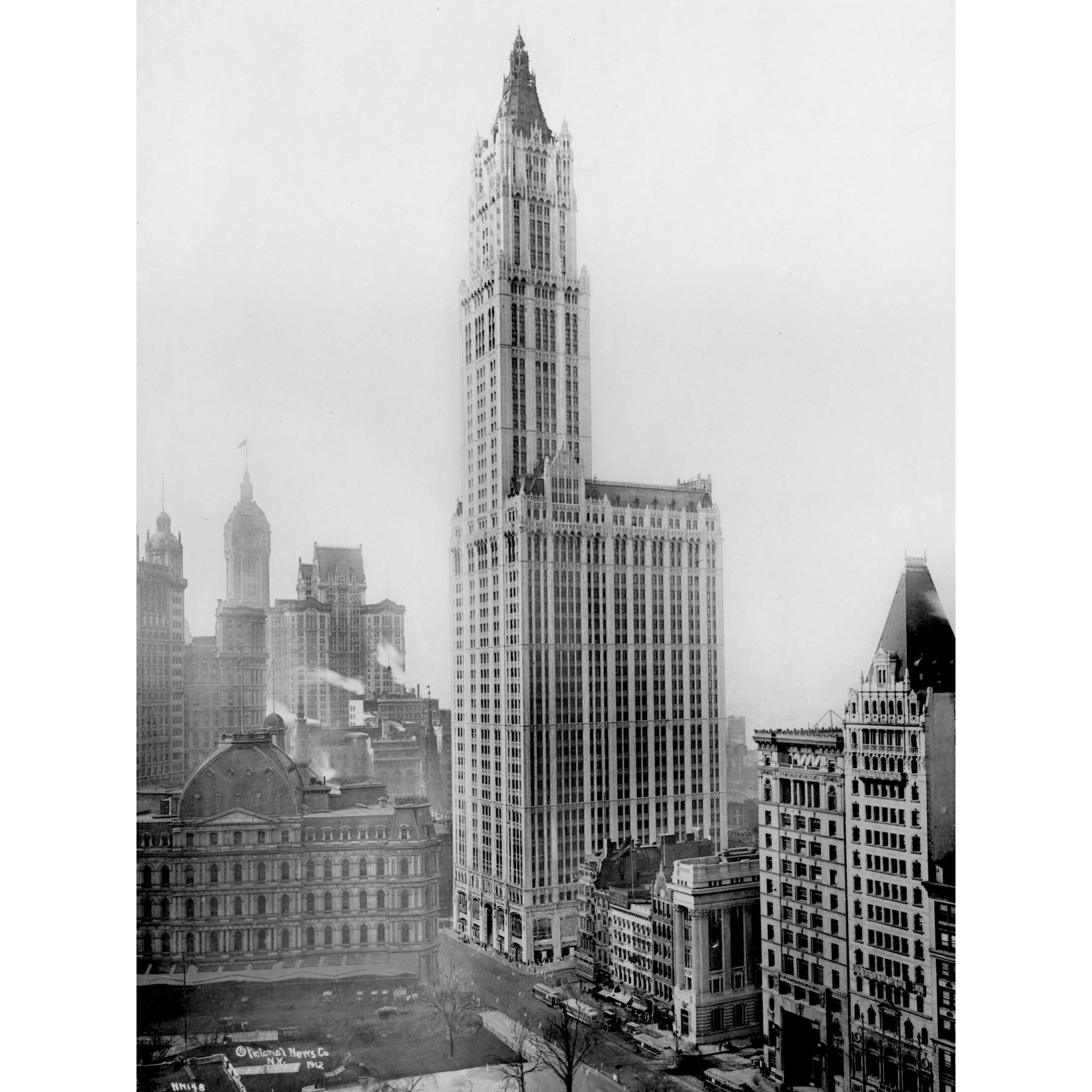 Artery8 New York City Woolworth Building 1915 Vintage Photo Premium Wall Art Canvas Print 18X24 Inch