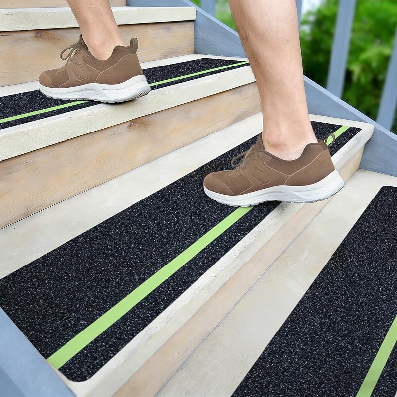 LifeGrip Pisadas de tracción antideslizantes, paquete de 10, 6 x 32 pulgadas con rayas que brillan en la oscuridad, la mejor cinta de agarre antideslizante, cinta antideslizante para exteriores, adhesivo abrasivo de alta tracción para escaleras