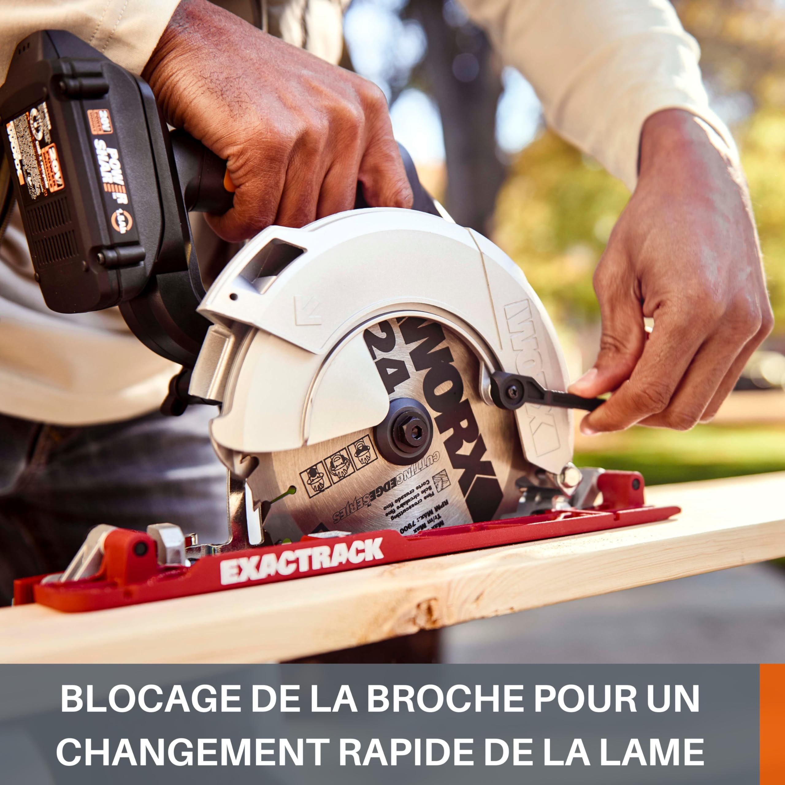 WORX - Scie Circulaire sans Fil 20V - Biseau de 0-50° - Avec Adaptateur Aspiration et Lame Bois - Tous Type de Coupes - Système ExacTrack - ⌀ Max 55 mm - WX530.9 (livrée sans batterie ni chargeur)