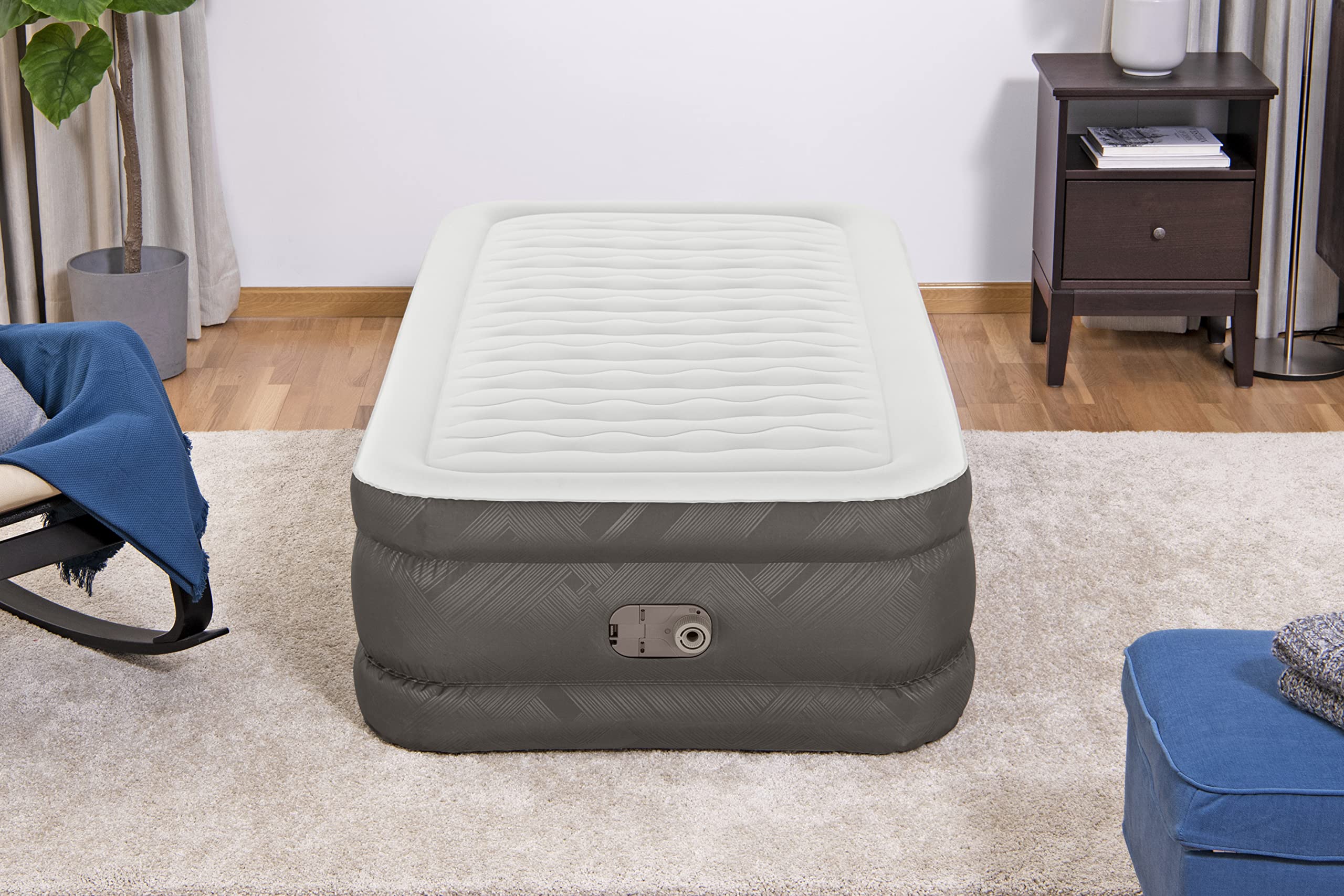75" x 38" x 18"/1.91m x 97cm x 46cm Fortech Air Mattress Twin Built-in AC pump