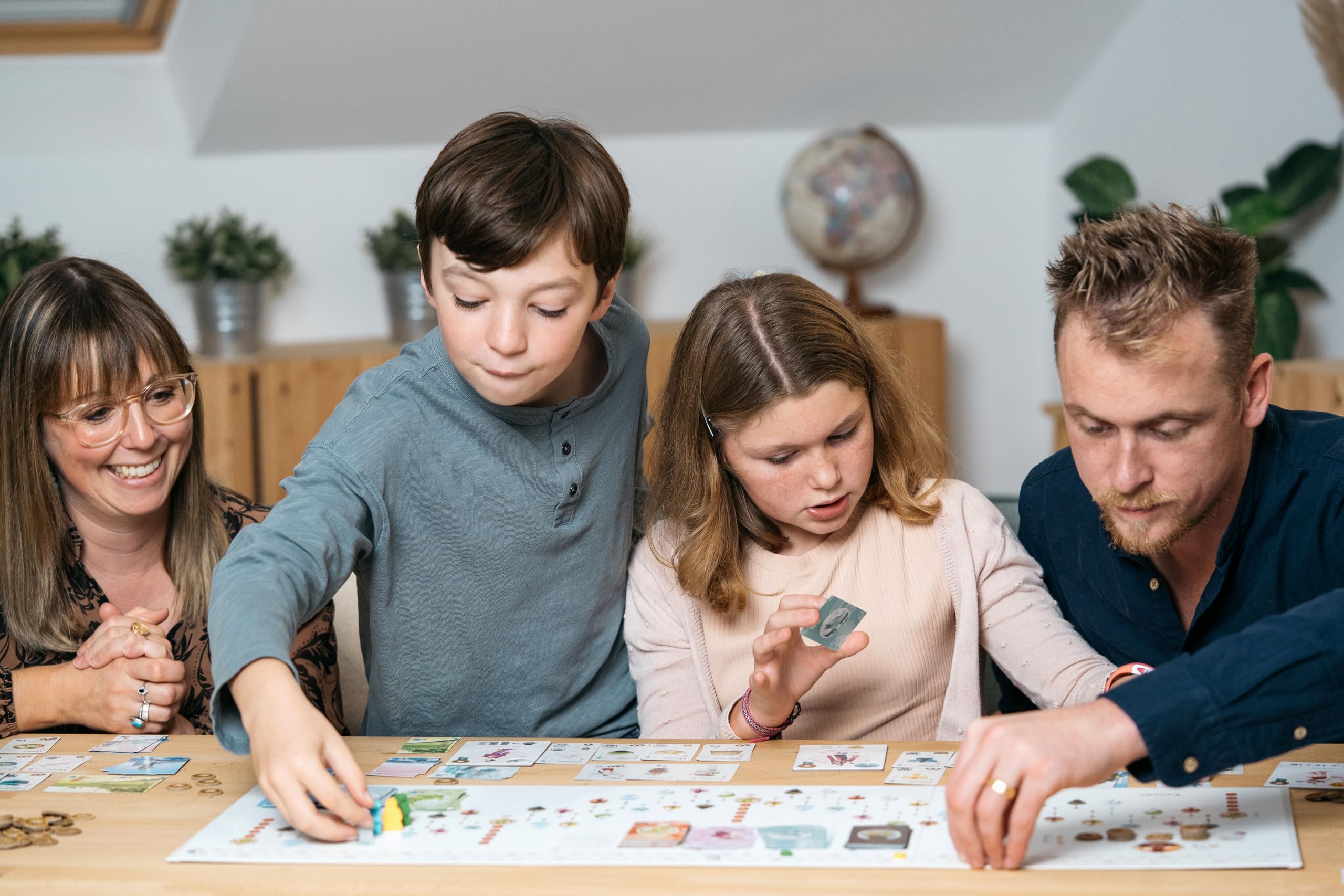 Funforge | Tokaido | Gioco da Tavolo | da 8 Anni | 2 a 5 Giocatori | 45 Minuti