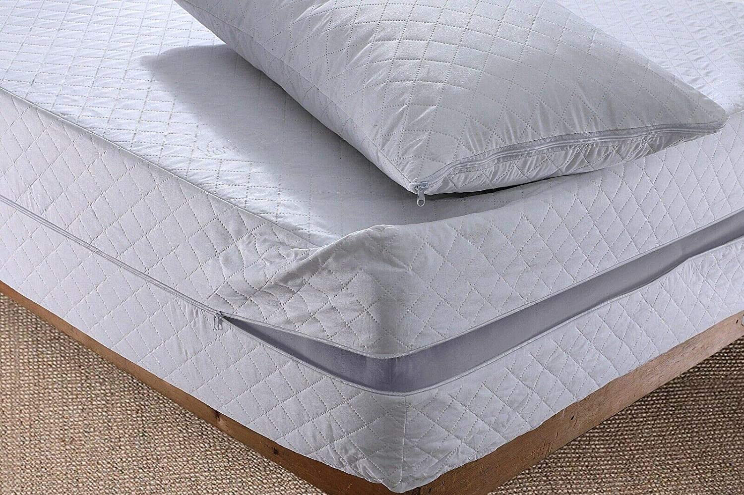 Diamond Quilted Mattress Protector 30 cm Extra Deep Total Zipper Encasement Cover Bug-Proof, Non-Noisy, Anti-Allergy Fitted Zip Encased Mattress Topper White (Pillowcases Pack of 2)