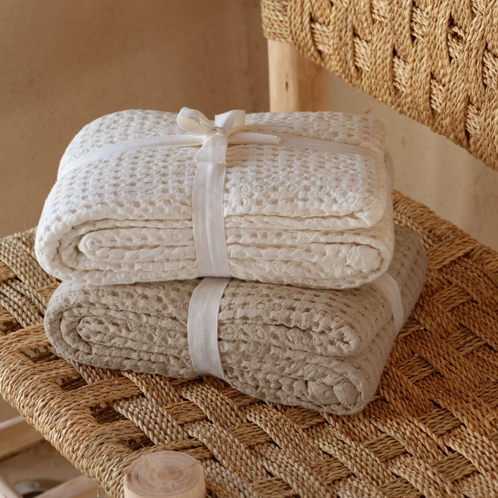 Homemaison - Double Banquette Marocaine Tressage Damier - Bois et Fibres Naturels - Fabrication Artisanale Unique - Mobilier d'Entrée, Chambre, Salon - 100 x 60 x 75 cm - Naturel