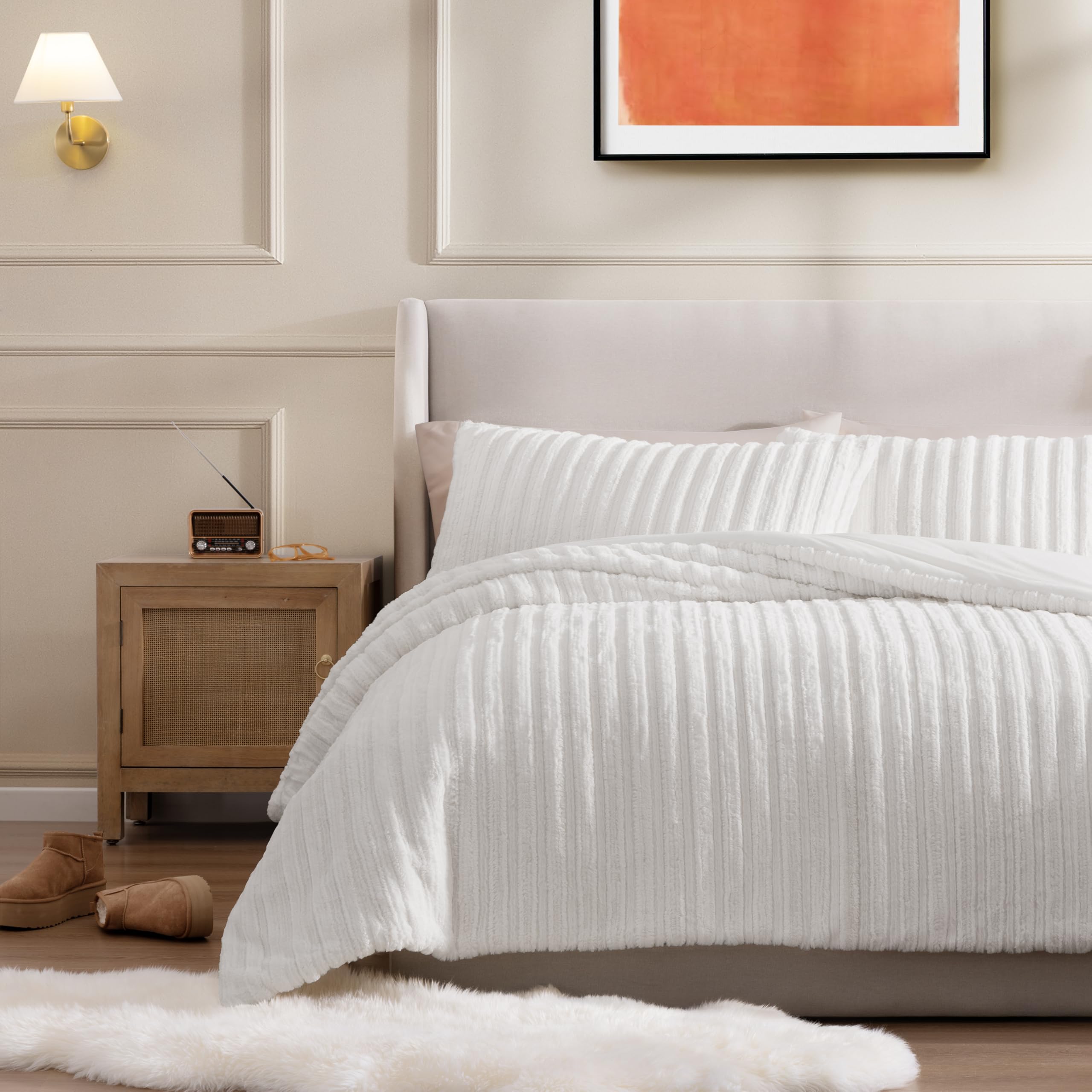 ugg kenzie comforter set with 2 pillow shams plush faux fur bedding soft warm down alternative comforter washable hypoallergenic fluffy blanket set for bedroom, king/california king size, white snow