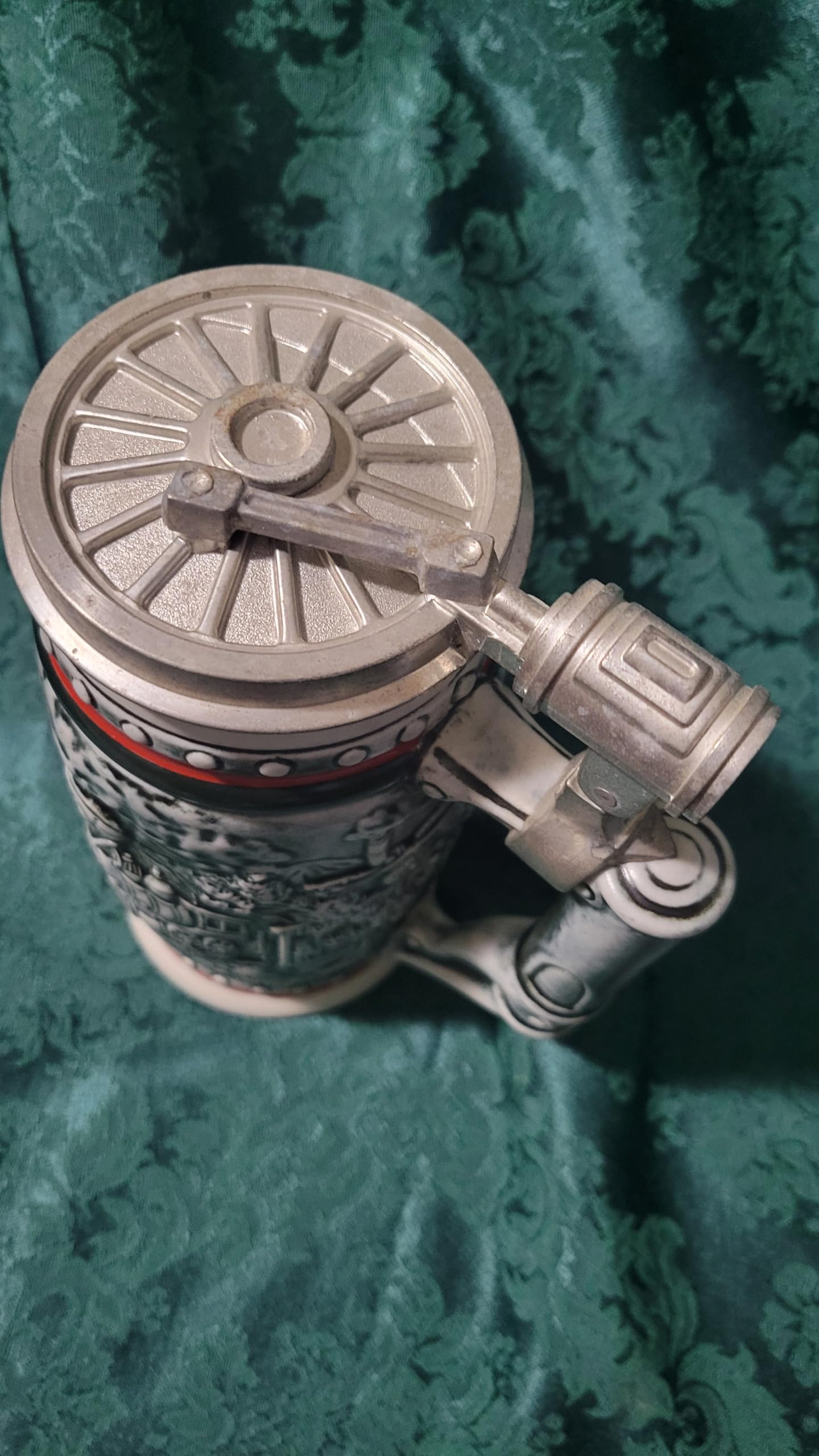 Amazon.com | 1985 Avon Mini Iron Horse (Train) Stein: Beer Mugs