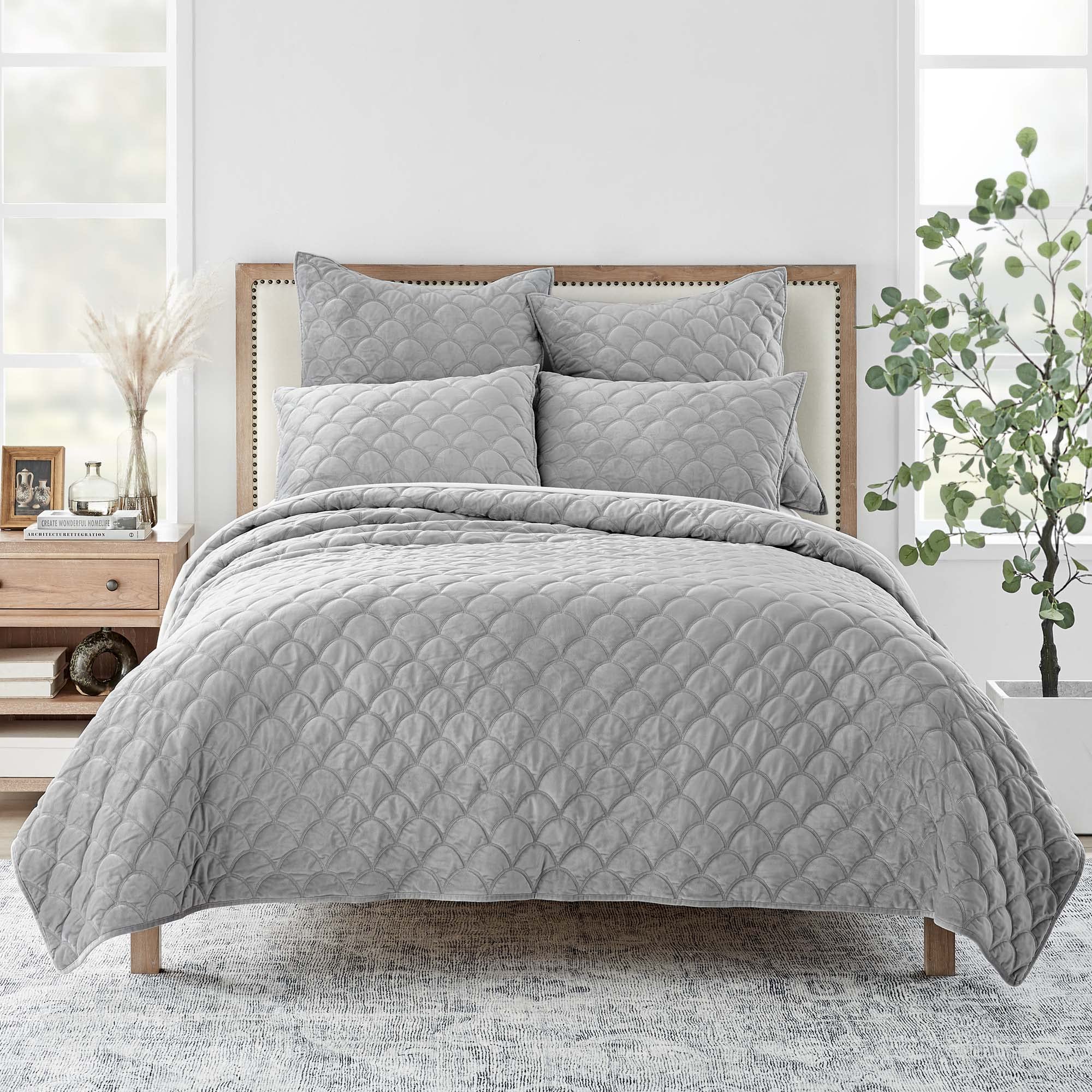 Amazon.com: Levtex Home - Light Grey Velvet Quilt Set - Full/Queen