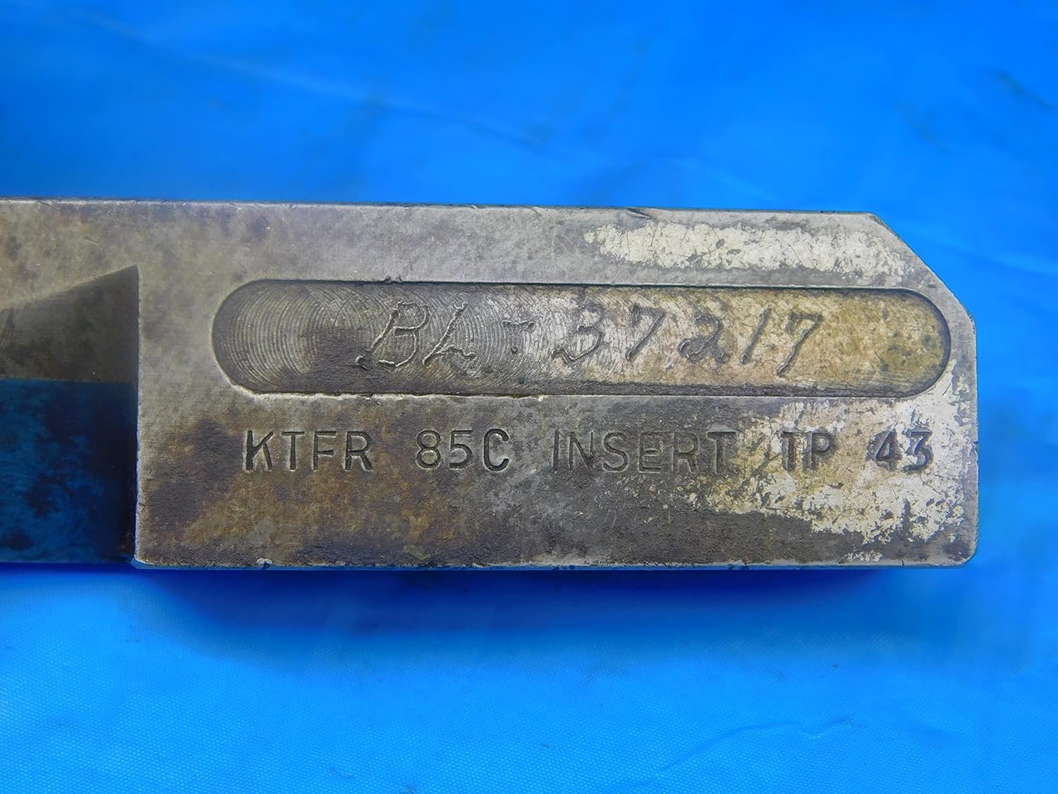 KENNAMETAL KTFR 85C Turning Tool Holder 1" X 1 1/4" Shank TP 43 Inserts 5" OAL - AR7929AY2