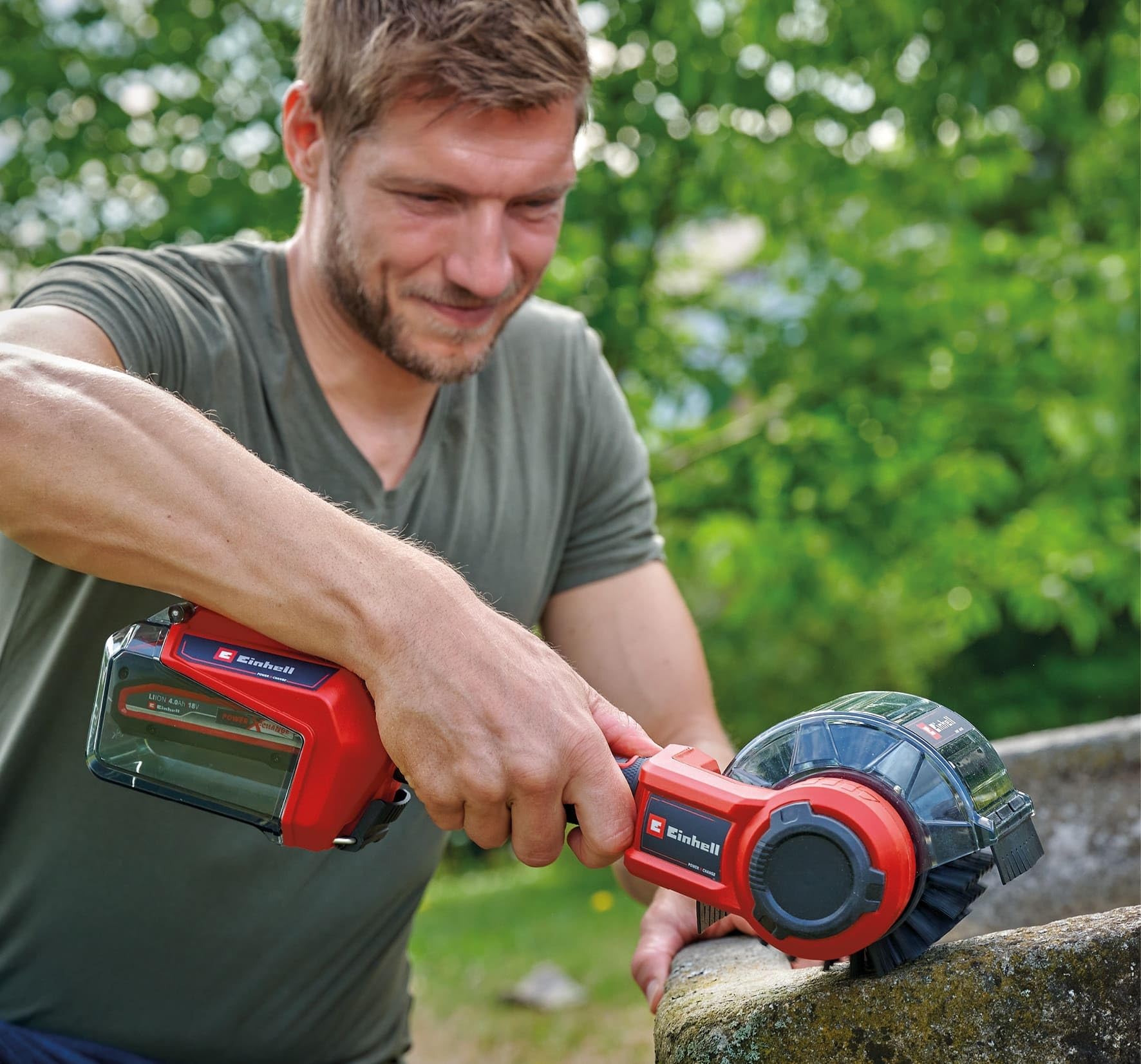 Einhell PICOBELLA 18/90 Power X-Change szczotka powierzchniowa (18 V, bezprzewodowa szczotka do czyszczenia, ochrona przed rozpryskami, w zestawie 2 szczotki, 3 podkładki czyszczące, uchwyt ścienny,
