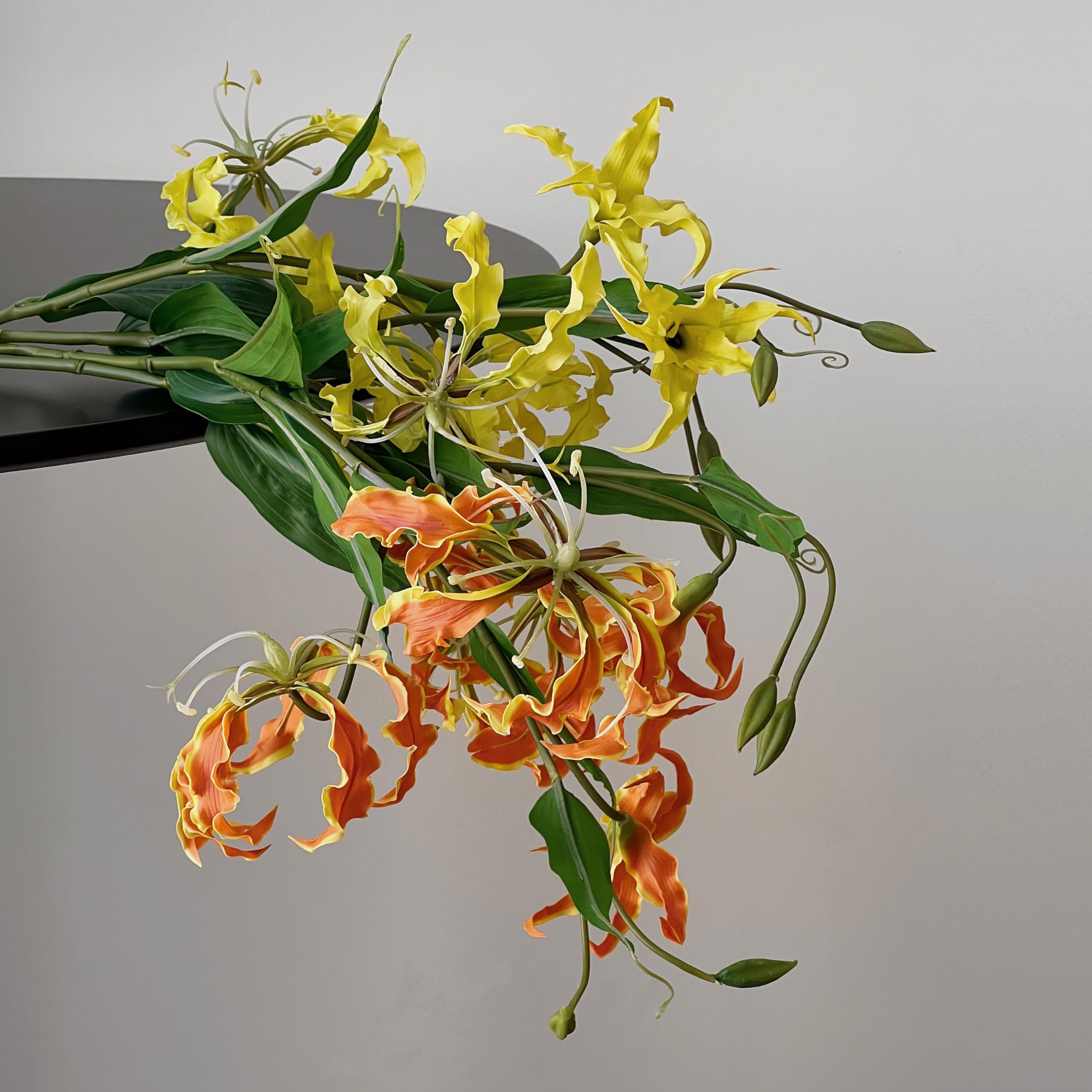 Sztuczne kwiaty Sztuczne kwiaty, Sztuczny Kwiat Lilii Długa Łodyga Sztuczne Płomienne Bukiet Lilii Kompozycja Kwiatowa(Orange)