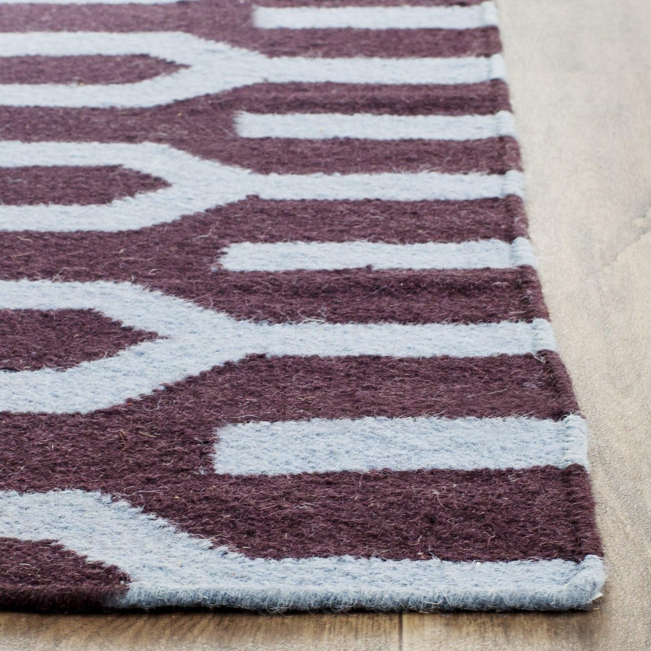 Safavieh Contemporary Indoor Flatweave Rectangle Area Rug, Dhurrie Collection, DHU630, in Purple / Blue - Image 4
