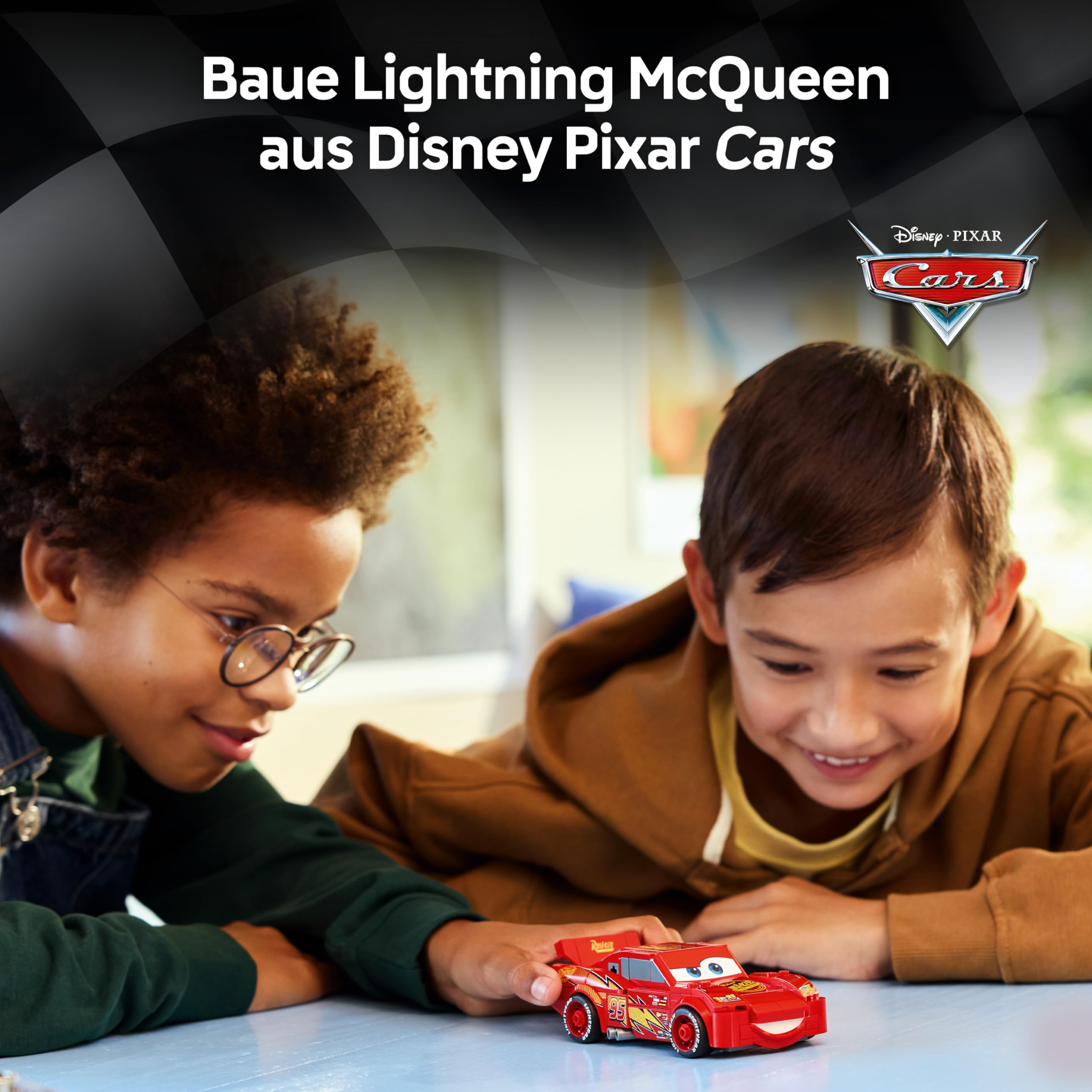 LEGO Speed Champions | Lightning McQueen - Spielzeug zu Cars von Disney Pixar - DIY Deko für Kinderzimmer - Auto Spielset - Kreatives Geschenk für Mädchen, Jungen und Autofans ab 9 Jahren - 77255