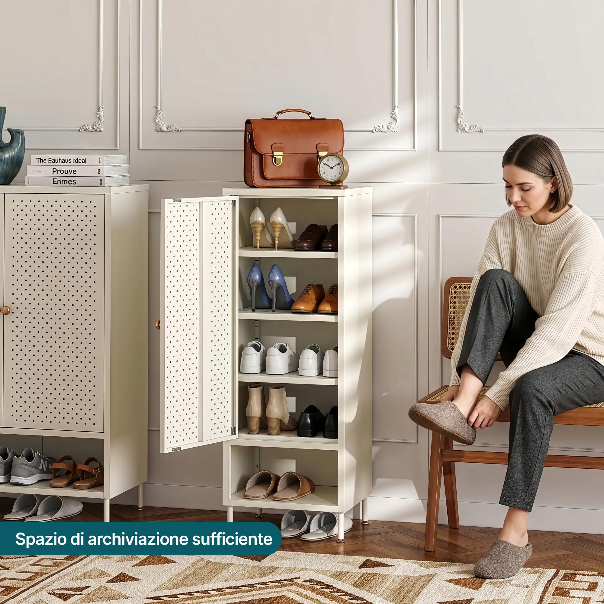 [en.casa] Scarpiera in Acciaio ad Anta Traforata Mobile Contenitore Portascarpe con 3 Ripiani Regolabili e Scomparto Aperto Armadietto Multiuso da Ingresso Corridoio 115 x 43 x 35 - Bianco Crema