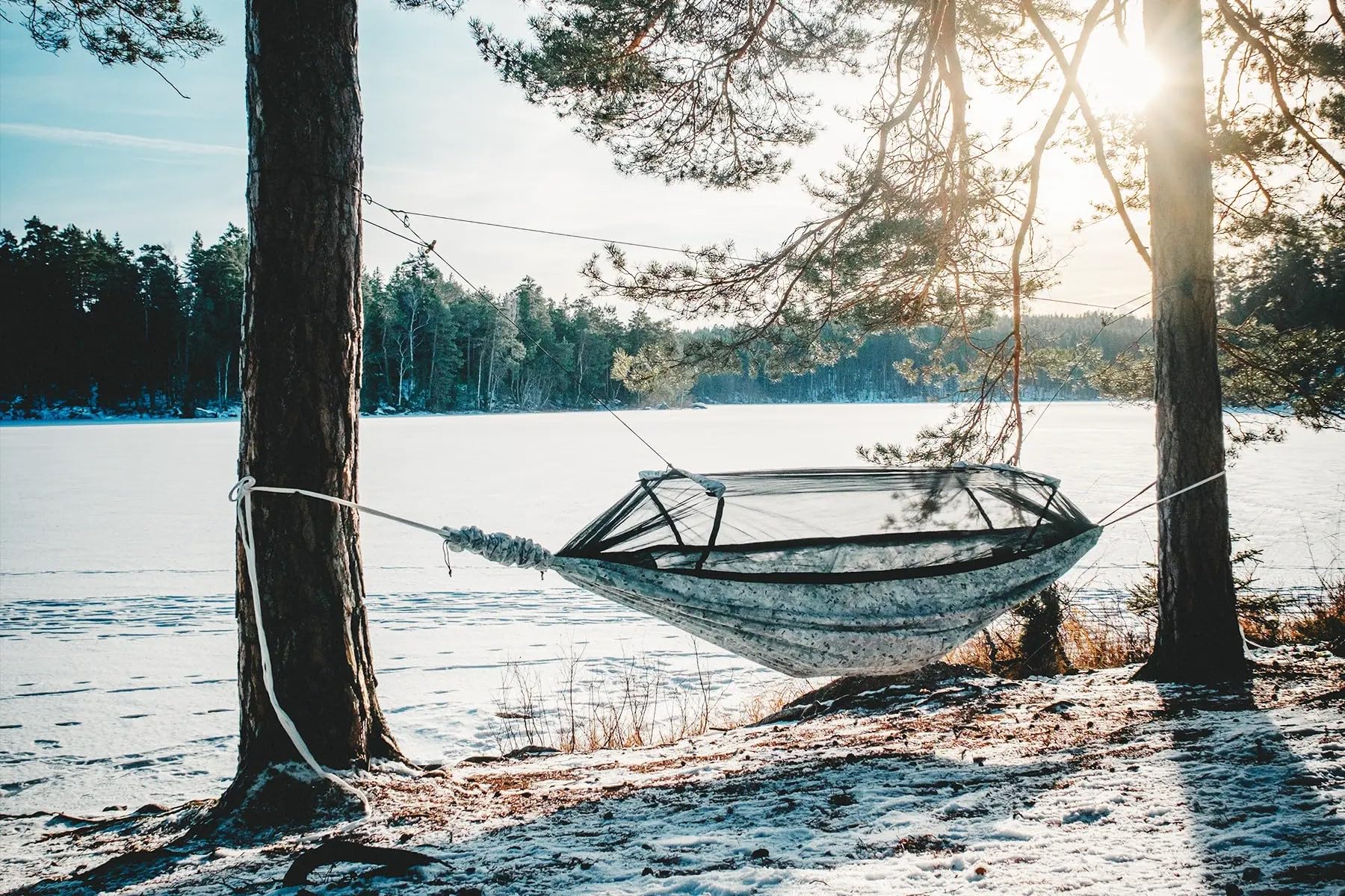 DD Hammocks Frontline Hammock - Winter MC: Amaca mimetica leggera con zanzariera per campeggio ed escursionismo