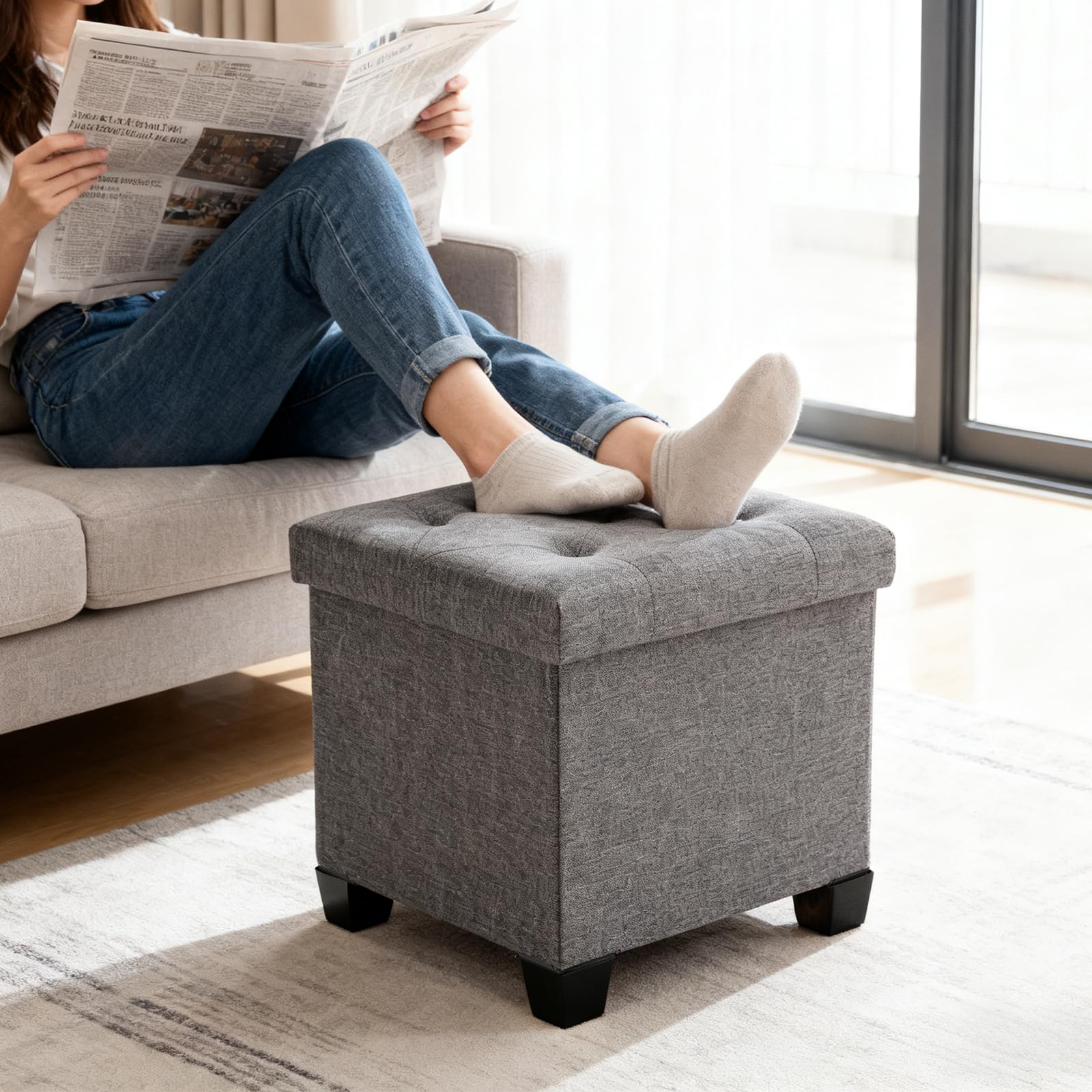 Sweetcrispy Sitzhocker mit Stauraum, 38 x 38 x 38 cm, Kleine Klappbare Sitzbank, Aufbewahrungsbox mit Deckel als Hocker & Fußbank, bis 300 kg belastbar, für Flur Wohnzimmer Schlafzimmer, Dunkelgrau