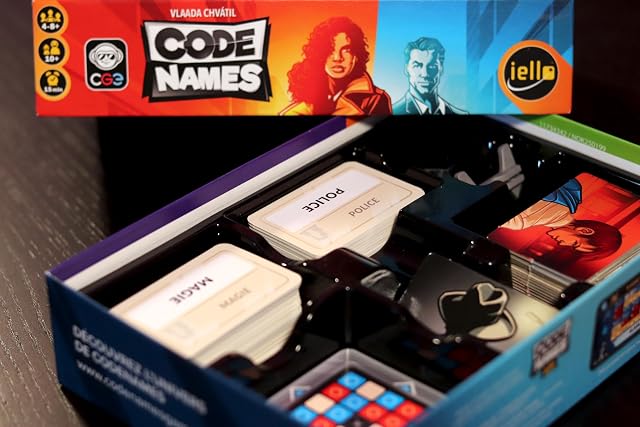 Foto 4 de 7 de IELLO - 51285 - Jeu Codenames