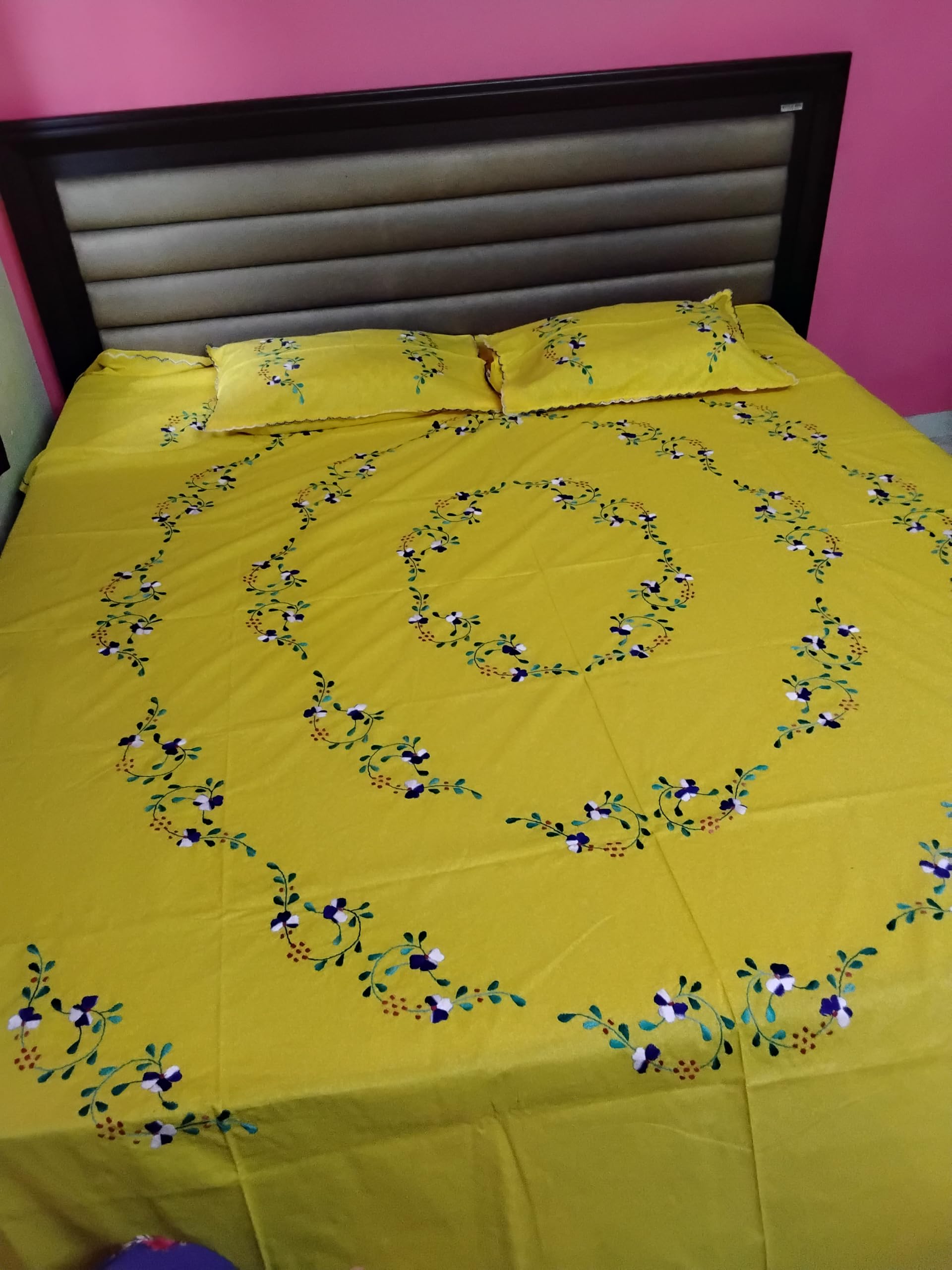 King Size Hand Katha Stitched 100% Pure Cotton Bed Sheet with 2 Pillow Covers – Yellow Floral Embroidered Bedding Set-picture-12