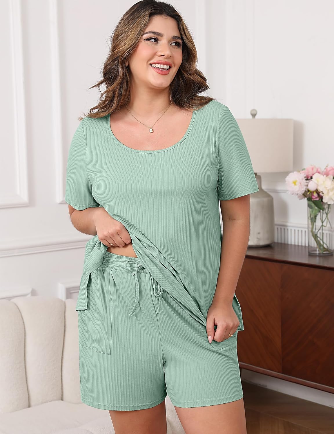 Womens Plus Size Pajama Sets 2 Piece Summer Outfits Short Sleeve Tops Shorts with Pockets for Lounge Sleepwear - Image 4