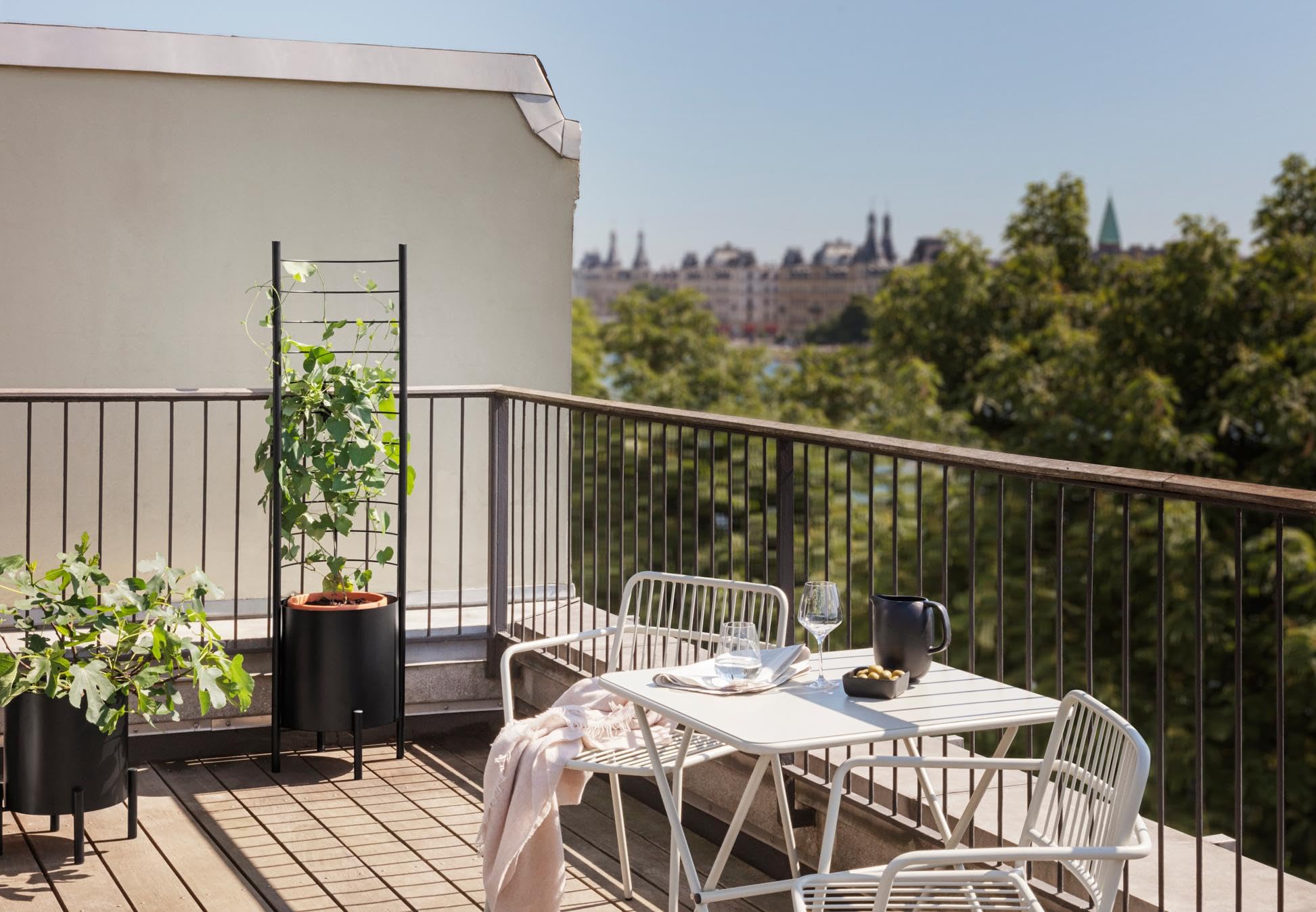 EVA SOLO - Simply Grow Übertopf klein mit Selbstbewässerung, Pflanzgefäß für Garten Balkon & Terrasse, schützt Pflanzen und sorgt für stabiles Wachstum, passend für Standardtöpfe, wetterfest, schwarz