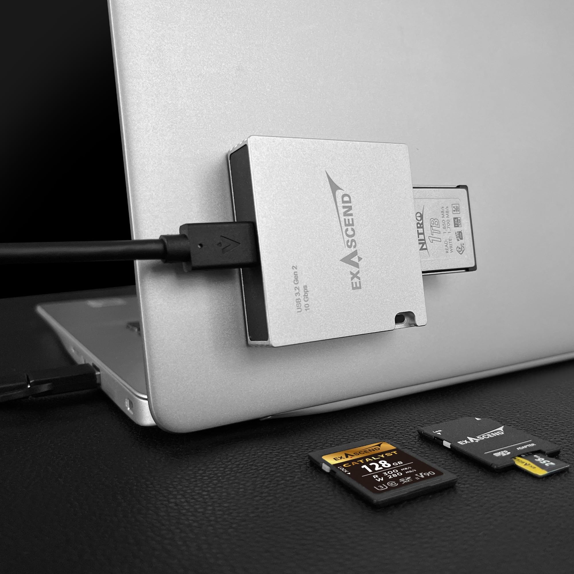 Exascend 4 en 1 CFexpress/SD/SD Express/microSD Multi Card Reader, 10Gbps, USB-C, MagSafe para montar en teléfono y PC