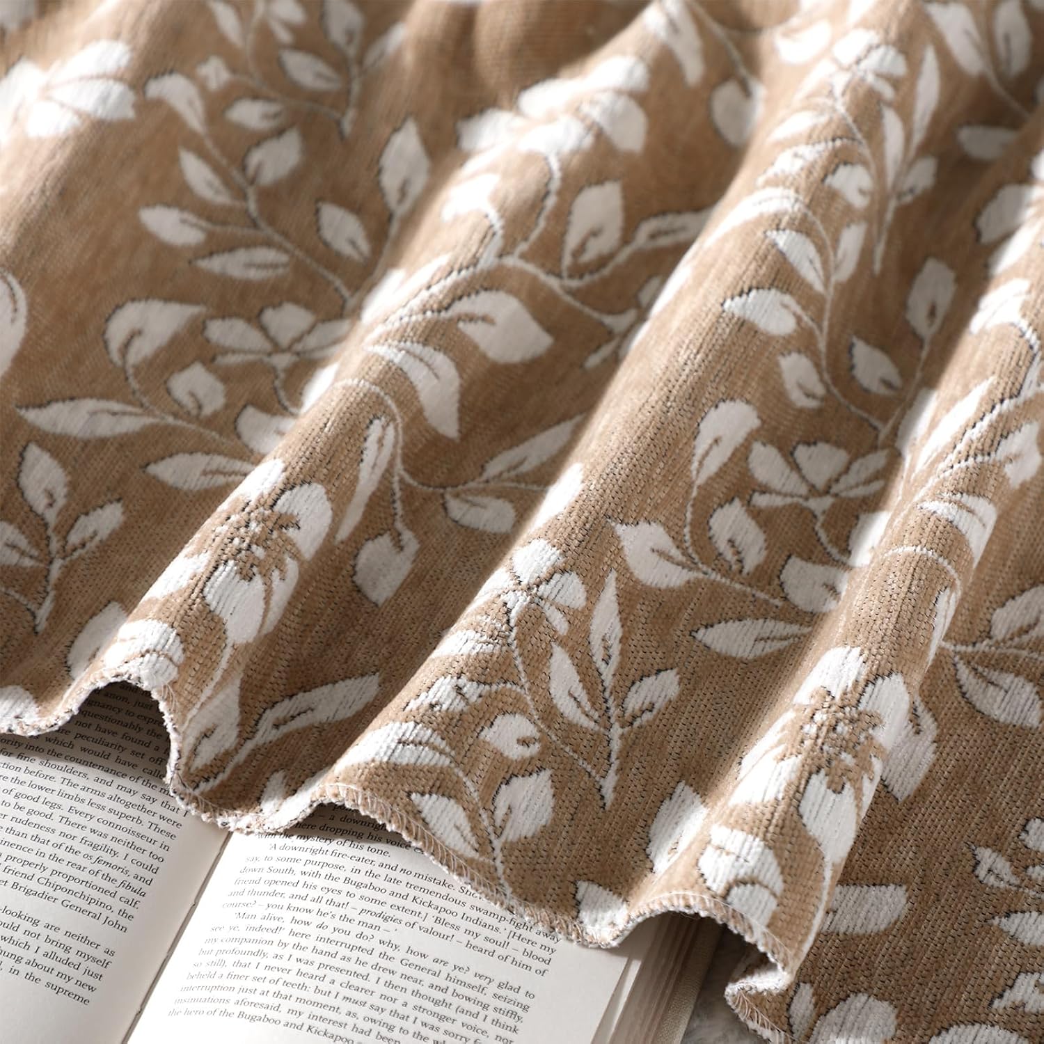 Floral Chenille Throw Blanket 50 x 60'' Farmhouse Vintage Boho Flower Blanket Soft Throw for Couch Bed Sofa Chair Living Room Outdoor Woven Decorative Home Gift(Brown)(Flower,Brown)