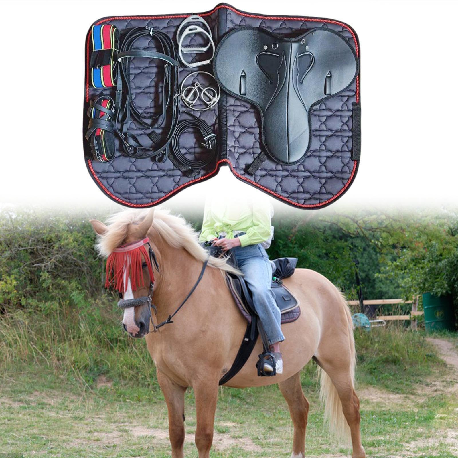 Silla de montar profesional para caballo, combinada con accesorios de colores brillantes que garantizan un alto rendimiento y una apariencia atractiva. Equipo ecuestre.