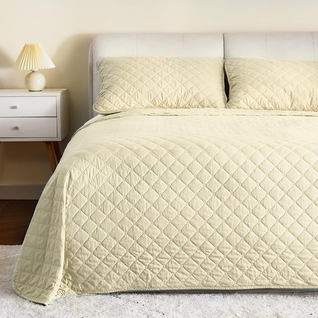 3 Piece Reversible Stitched Bedspread Quilted Blanket Set Double Size filled with Cotton, Lightweight Bedding Comforter Coverlet Set, Soft Microfiber Coverlets with Embroidered Grid Pattern  Beige