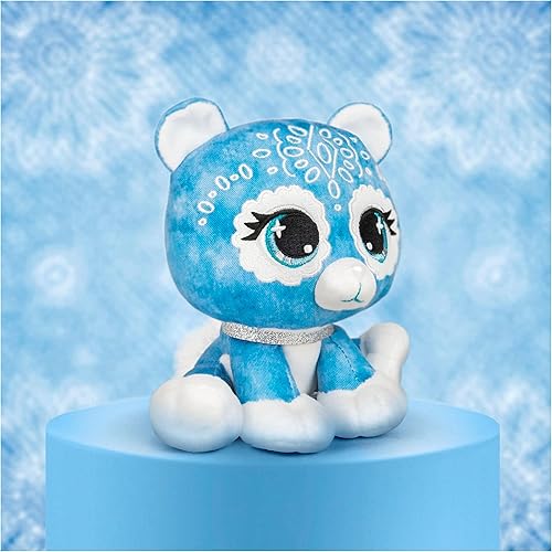 Miniatura 6 de GUND Oficial, P.Lushes - Lindas mascotas coleccionables de moda de diseñador Demi Jeane Bear de felpa suave, suave, color azul, juguete suave de 6.0