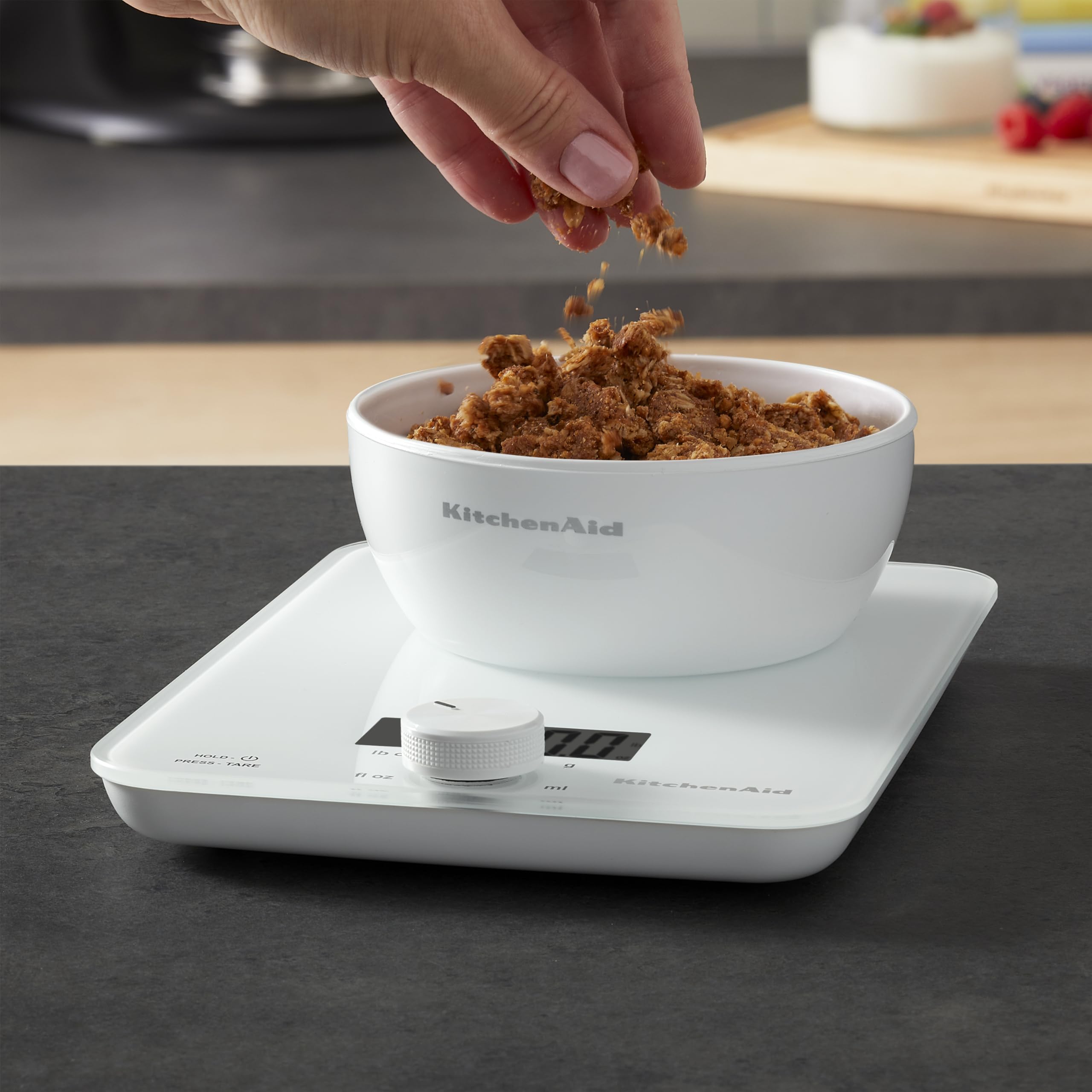 KitchenAid KQ914WH - Bilancia digitale da cucina e alimenti, con superficie in vetro, capacità 5 kg, bilancia per alimenti once e grammi, ingredienti secchi e liquidi, bianco