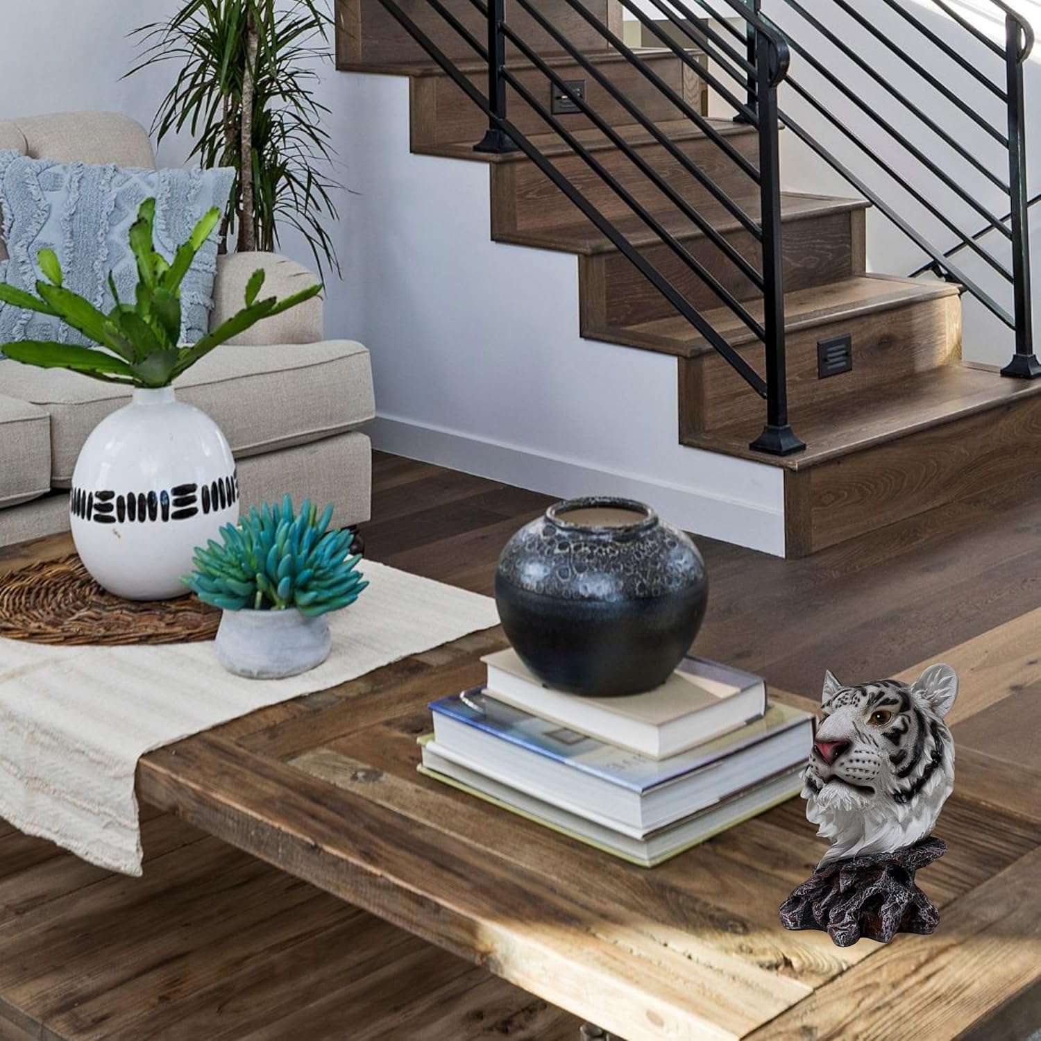 BestGiftEver White Tiger Bust Freestanding Tabletop Home Decor - Wild Animal Sculpture Collectible Gifts - Decor for Bedroom and Living Room - Lucky Tiger Statue for Shelf and Office Desk Accent