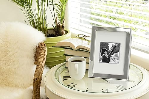 Miniatura 4 de CKK - Marco de fotos de metal de 6 x 8 pulgadas, chapado en plata con paspartú de papel con borde plateado para mostrar fotos de 4 x 4 pulgadas