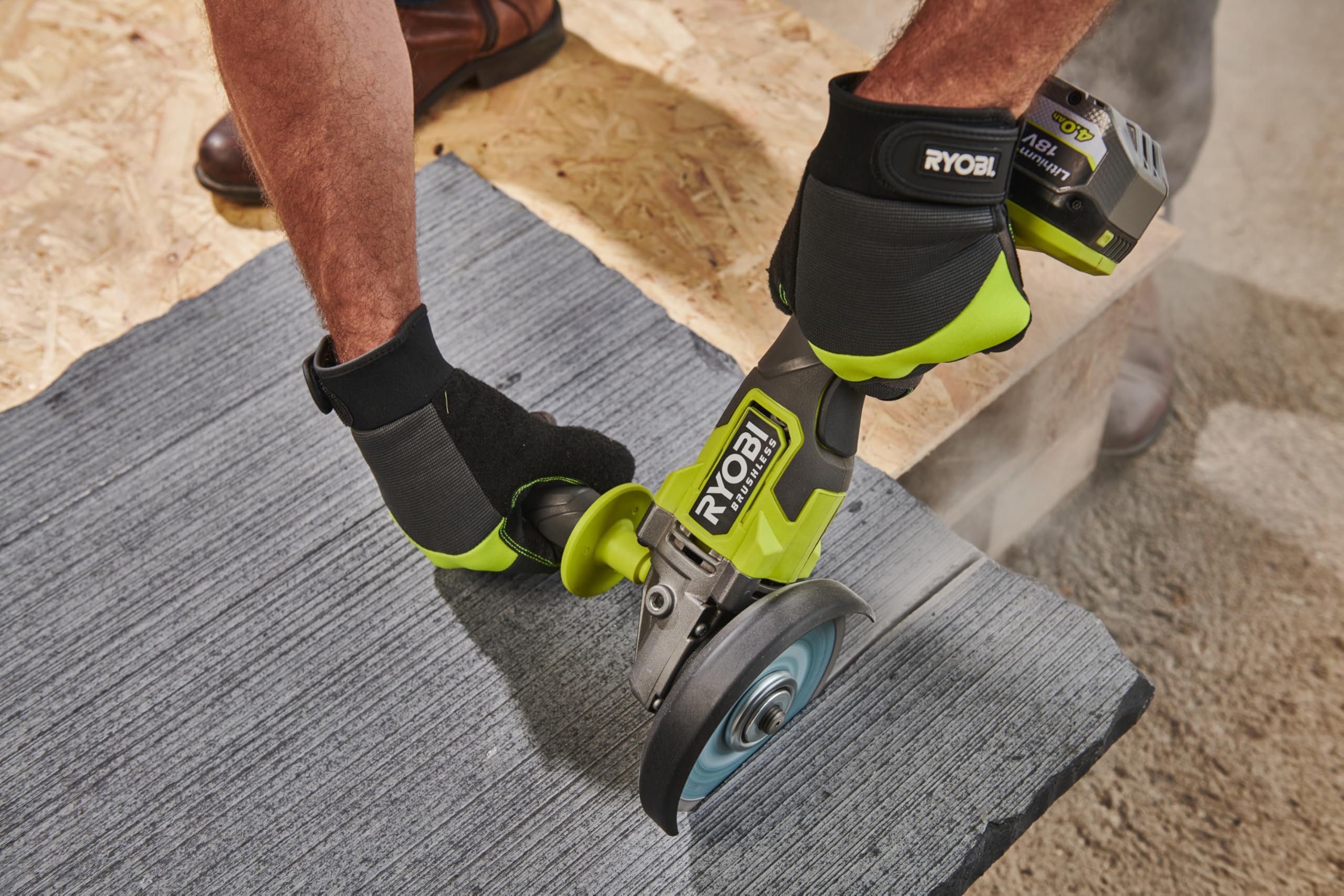 Ryobi Smerigliatrice Angolare Brushless a Batteria 18V ONE+, Disco 125 mm, 9200 giri/min, con Batteria 4.0Ah e Caricatore, Borsa di Trasporto, RAG18BL-1C40S