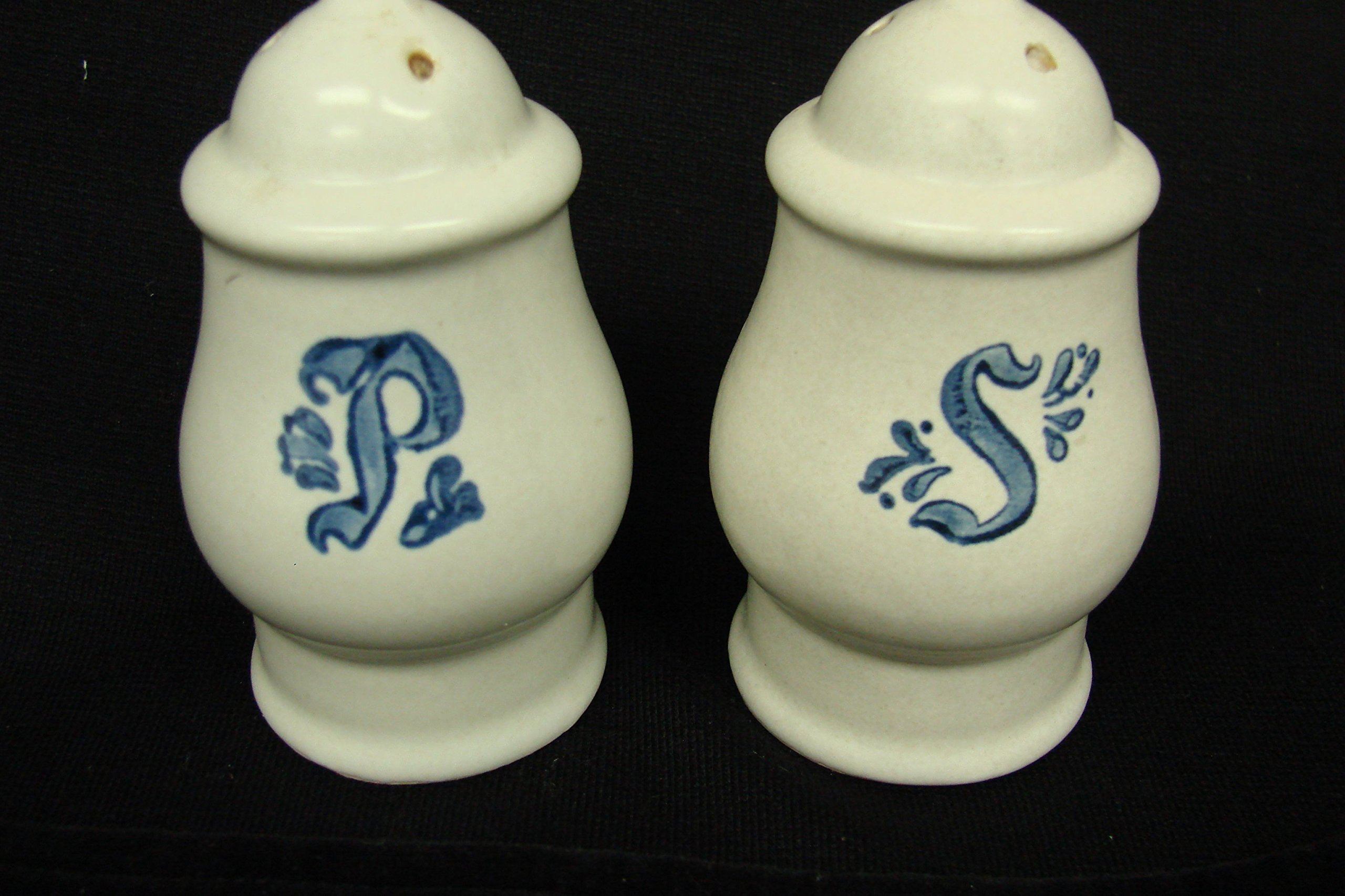 ユリバァバ様　2009PAUL120周年記念フェーブ　陶器 Amazon.com: Pfaltzgraff Yorktowne Salt and Pepper Set
