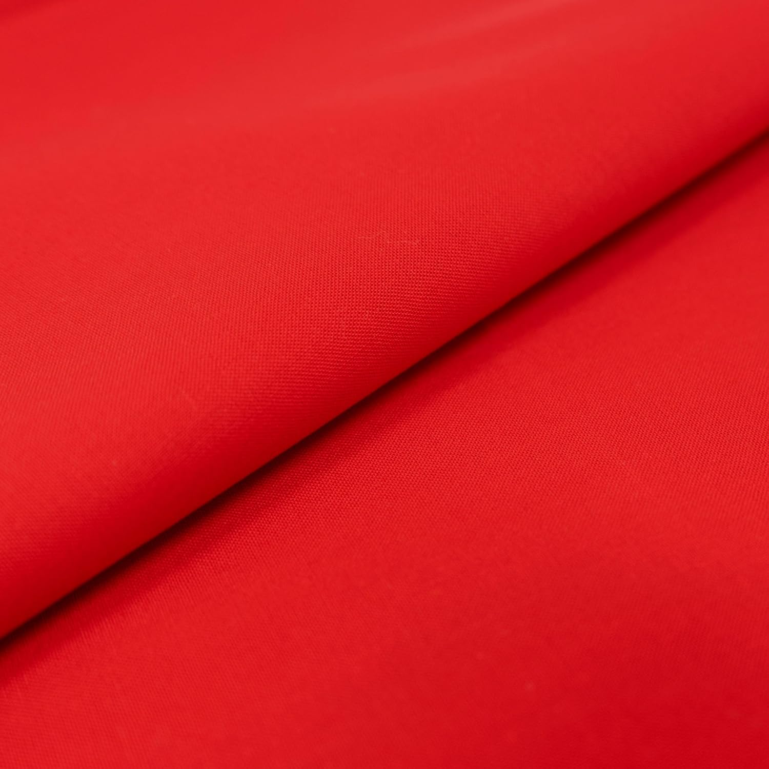 SINGER 100% Cotton, Quilting and Crafting Fabric for Sewing,44 Inch Wide, Red, 2 Yard Precut