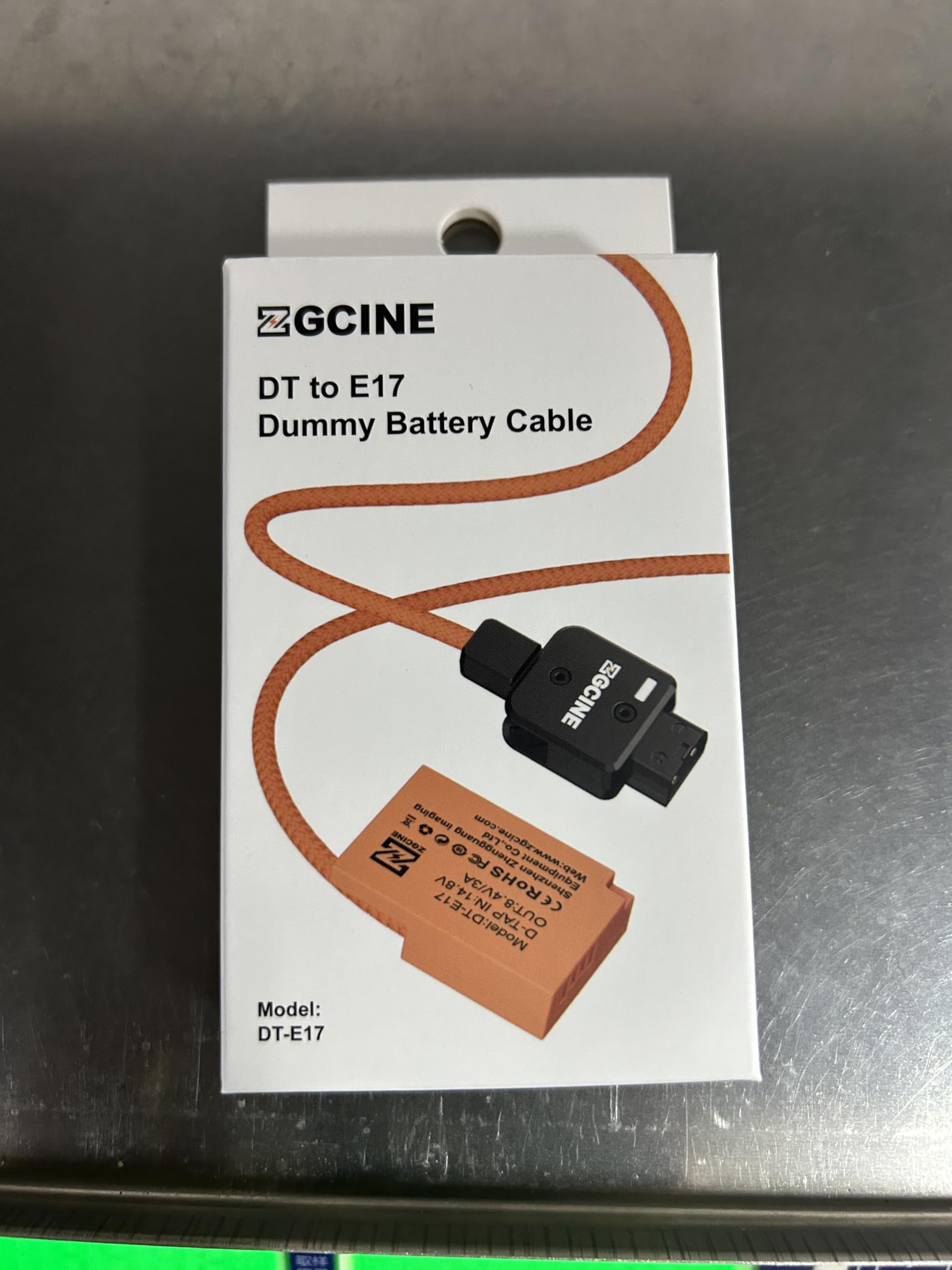 Cable D-Tap a LP-E17 de 60 cm con conector seguro para cámaras EOS M3 6