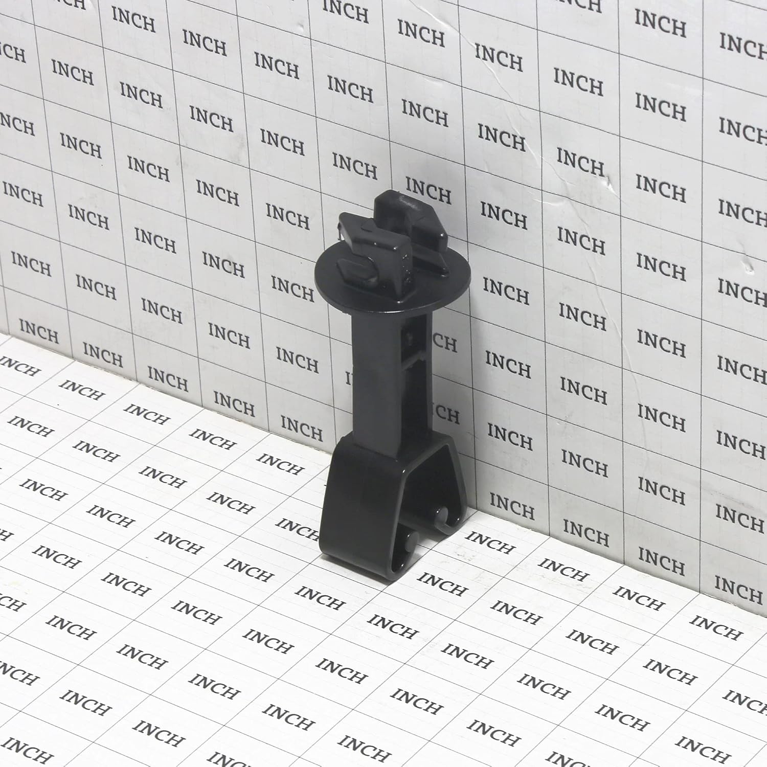 Electric Fence Insulator Pack of 25 Pcs for Chain Link Fence Fabric and 1 3/4" to 2 1/8" Width U Posts (Black) Made in America