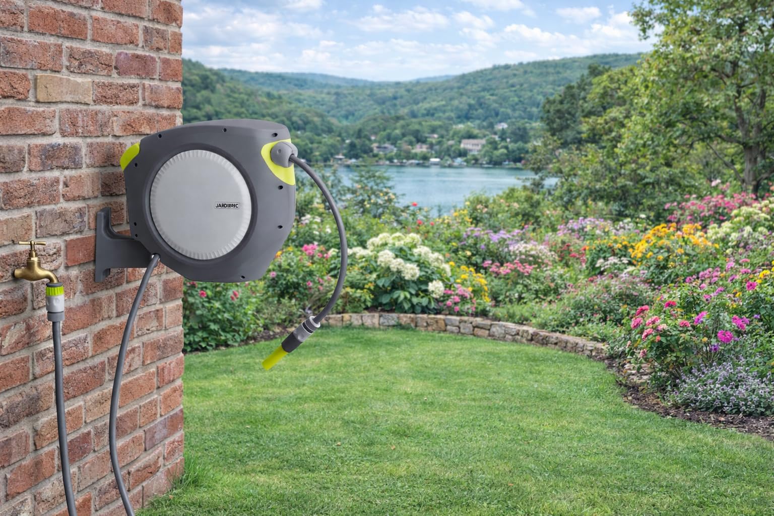 Jardibric 12028 - Dispensador automático de Pared (20 m, 12,5 mm de diámetro, retráctil, con alargador, Nariz de Grifo, empalmes y Pistola de riego