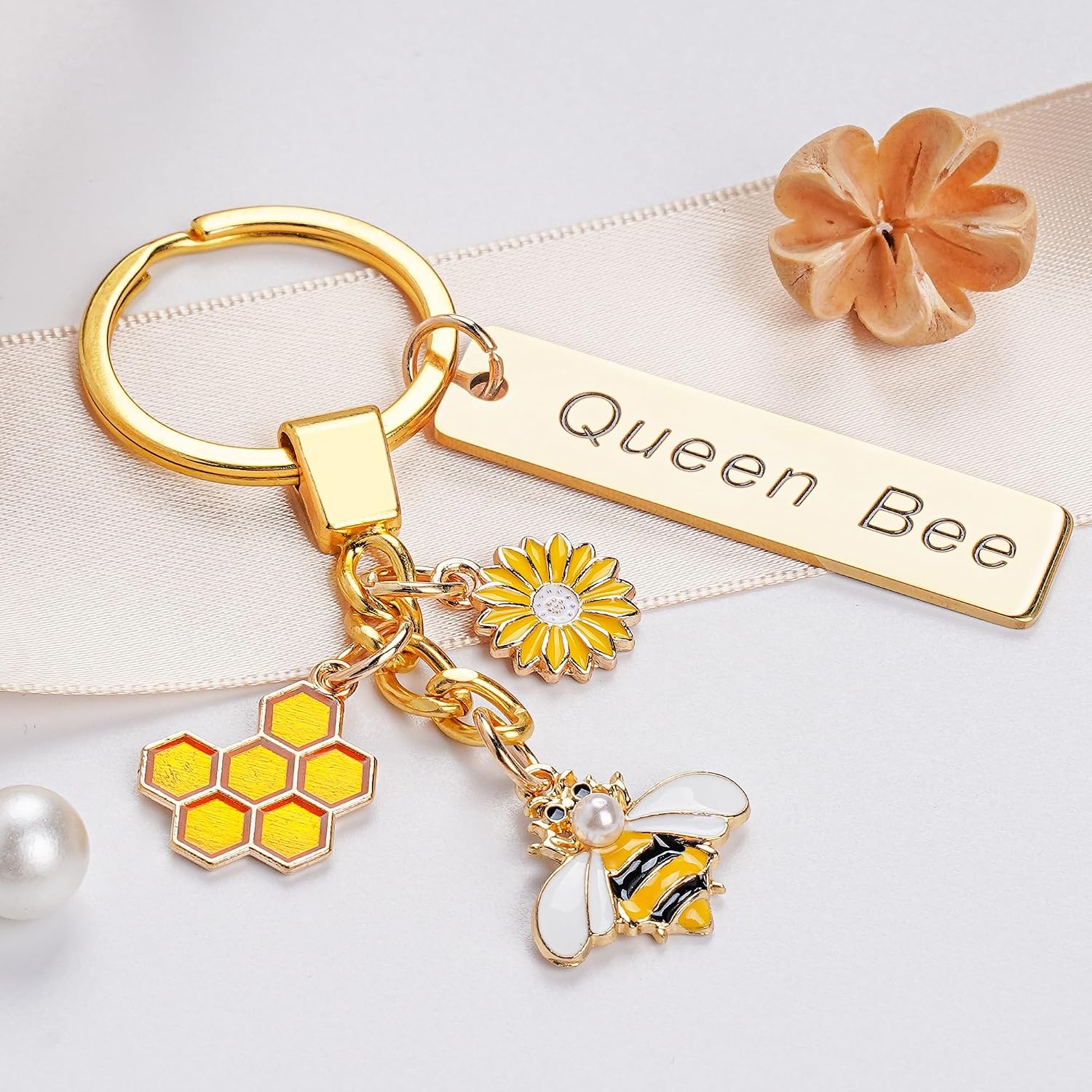 Bee Keychain Inspirational Keyring Gifts - Queen Bee Honey Key Charm Gift, Cute Accessory Keyrings Decor for Boys Girls Bag Purse Wallet Handbags Backpack