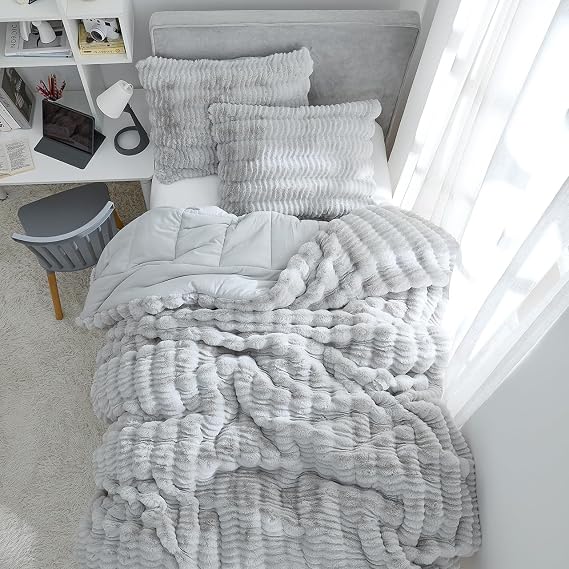 Coma Inducer Chunky Bunny Peak of Cozy Oversized Twin Comforter - Cozy Gray