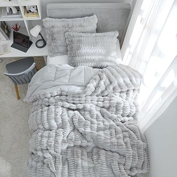 Coma Inducer Chunky Bunny Peak of Cozy Oversized Twin Comforter - Cozy Gray