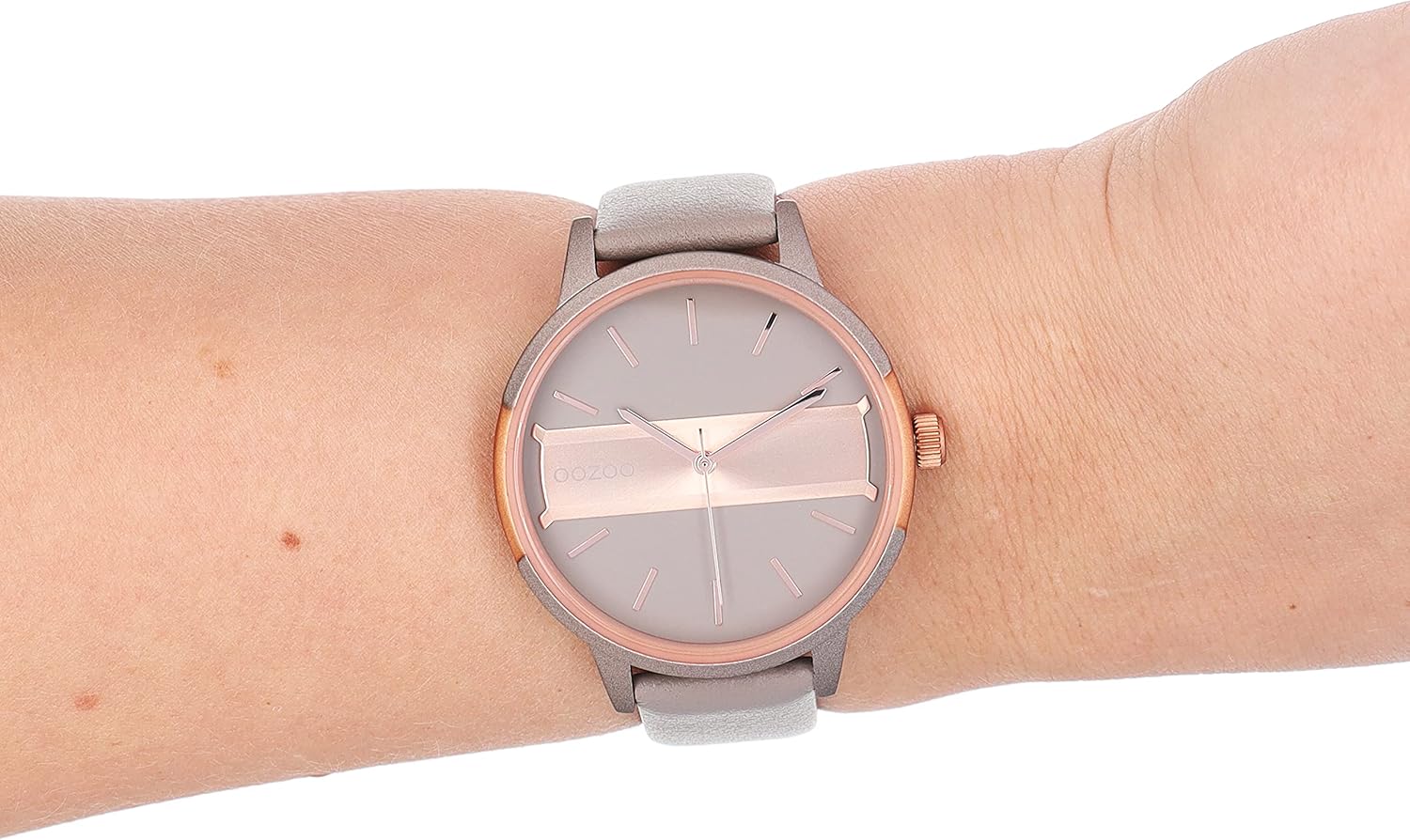 Oozoo Timepieces - Orologio da polso da donna con cinturino in pelle, orologio di alta qualità per donne, elegante orologio analogico da donna, rotondo Oozoo Timepieces - Orologio da polso da donna con cinturino in pelle, orologio di alta qualità per donne, elegante orologio analogico da donna, rotondo