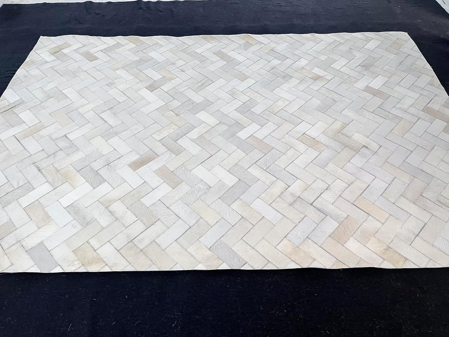 9x12 ft Beige 2 Cowhide Leather Area Rug Soft & Flat Weave Fade Resistant Machine Washable Non Slip Genuine Modern Floor Accent Cow Indoor Home Décor Area Carpets for Living Room Bedroom