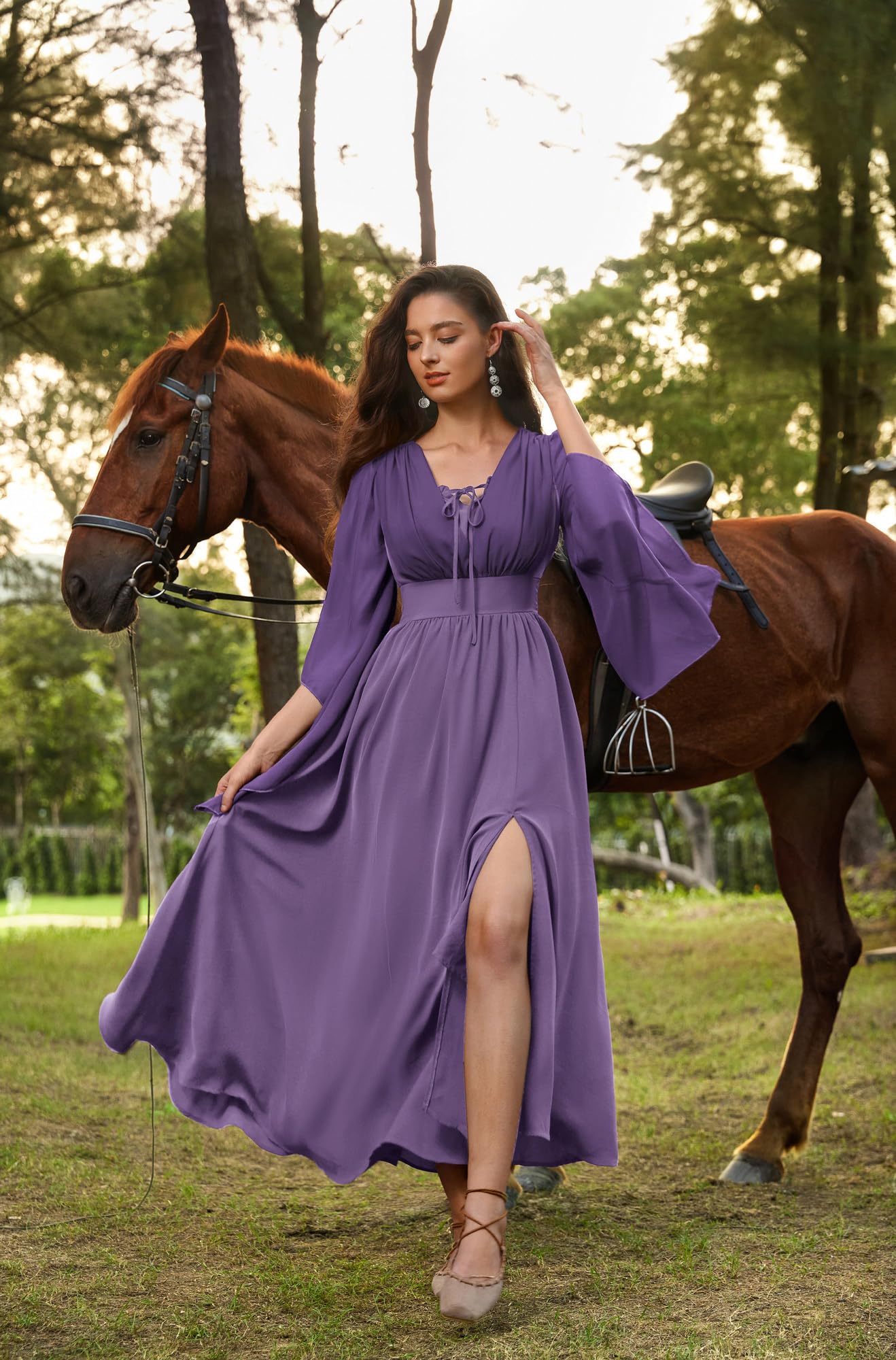 SCARLET DARKNESS Robe Renaissance à lacets 3/4 avec manches cloches fendues sur le devant, robes maxi médiévales à smocks pour femme
