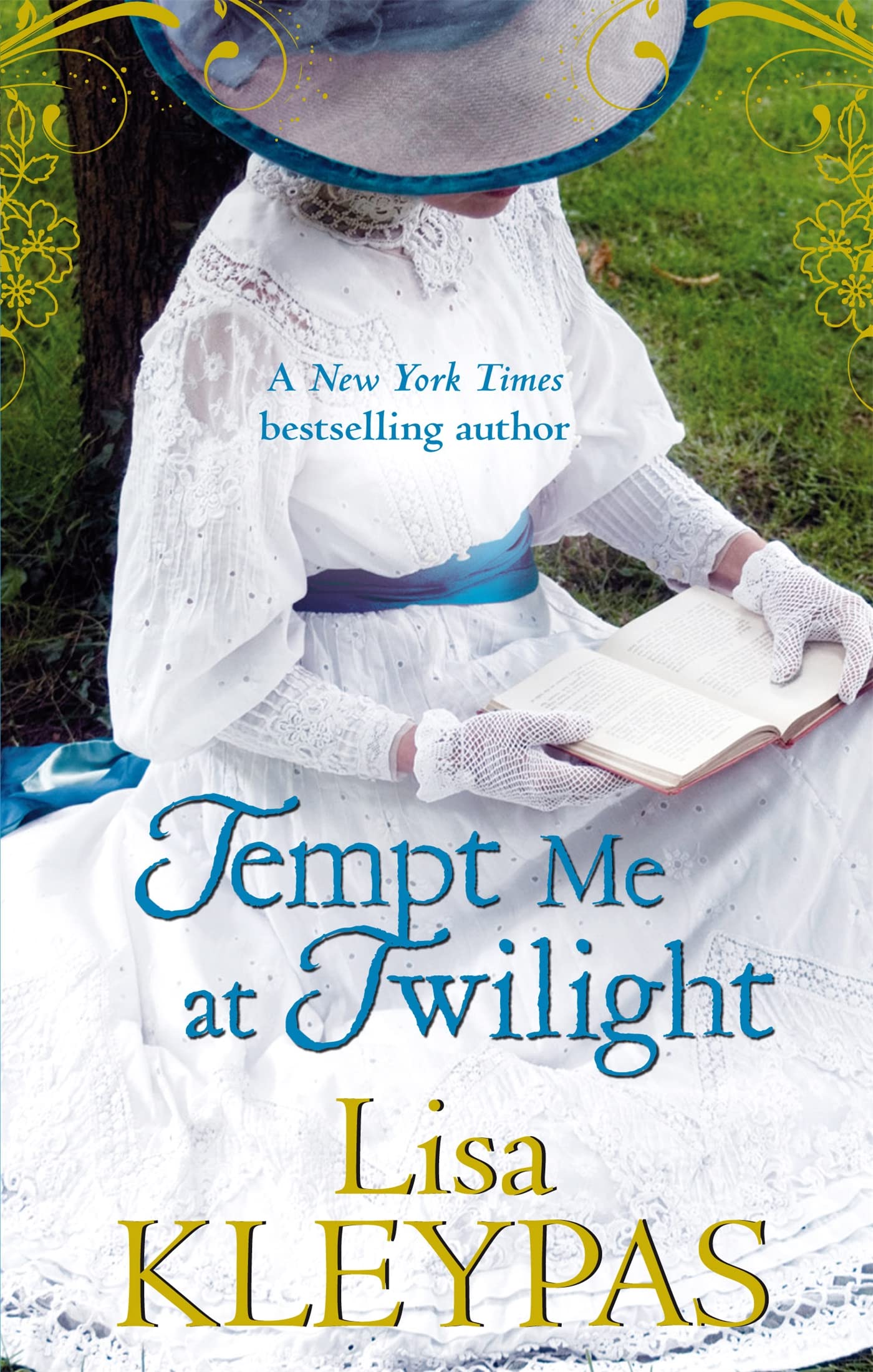 Tempt Me at Twilight by Lisa Kleypas - 9780749909581