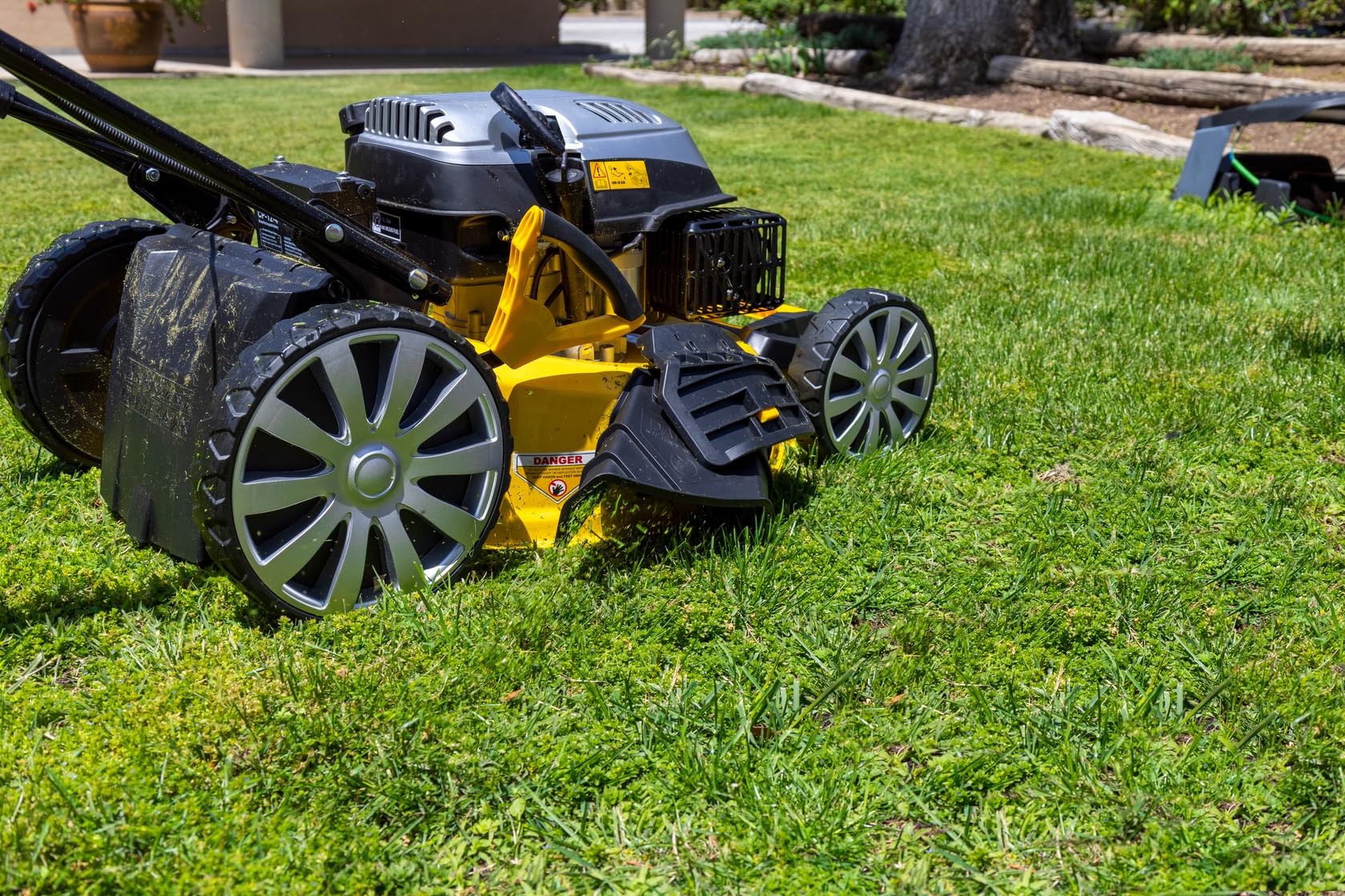 GARLAND Sioux 1255ZESG‑V23 | Cortacésped Gasolina 196 CC OHV con Arranque Eléctrico y Manual, Tracción, Corte 525 mm, 6 Alturas, Chasis Acero | Jardines hasta 1.750 m²