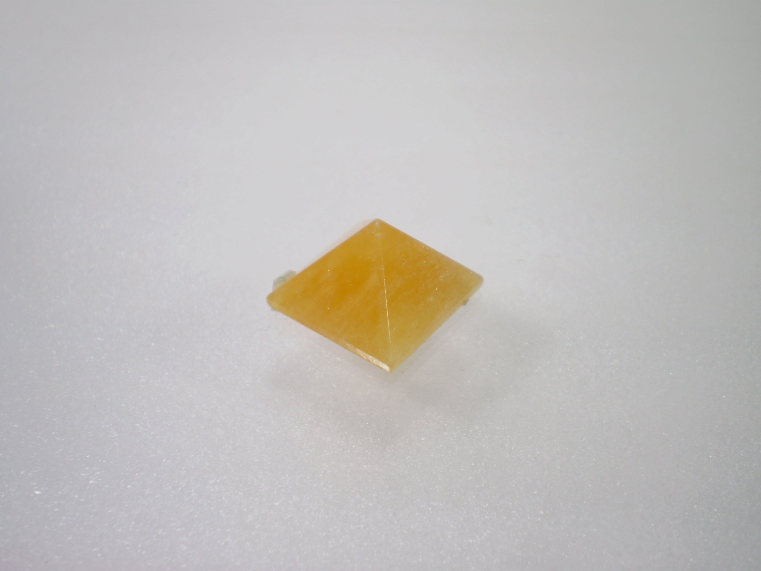 Amazon.co.jp: オレンジカルサイト （方解石）のピラミッド 天然石